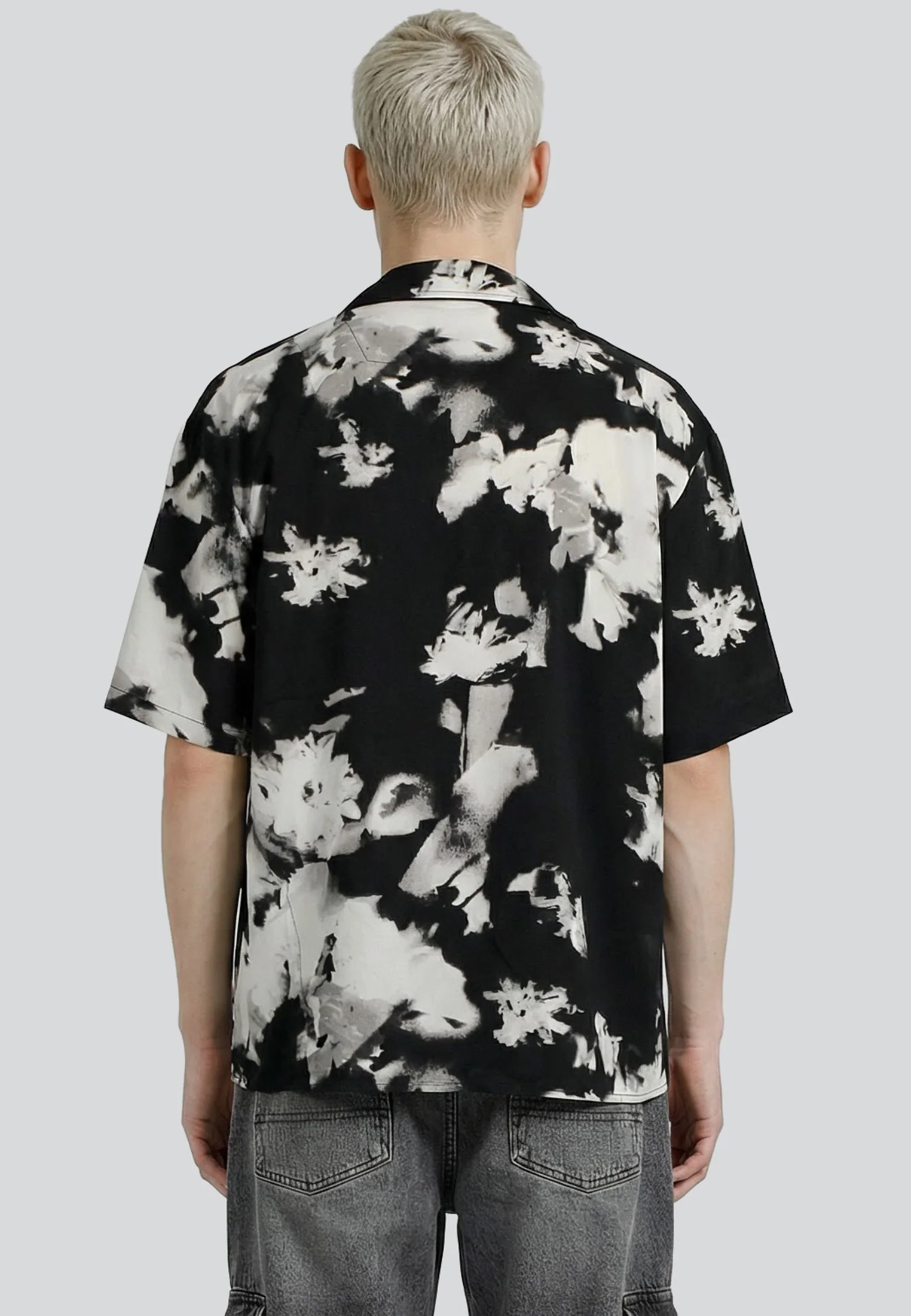 ABSTRACT ROSE SHIRT OFF WHITE & BLACK - Image 4