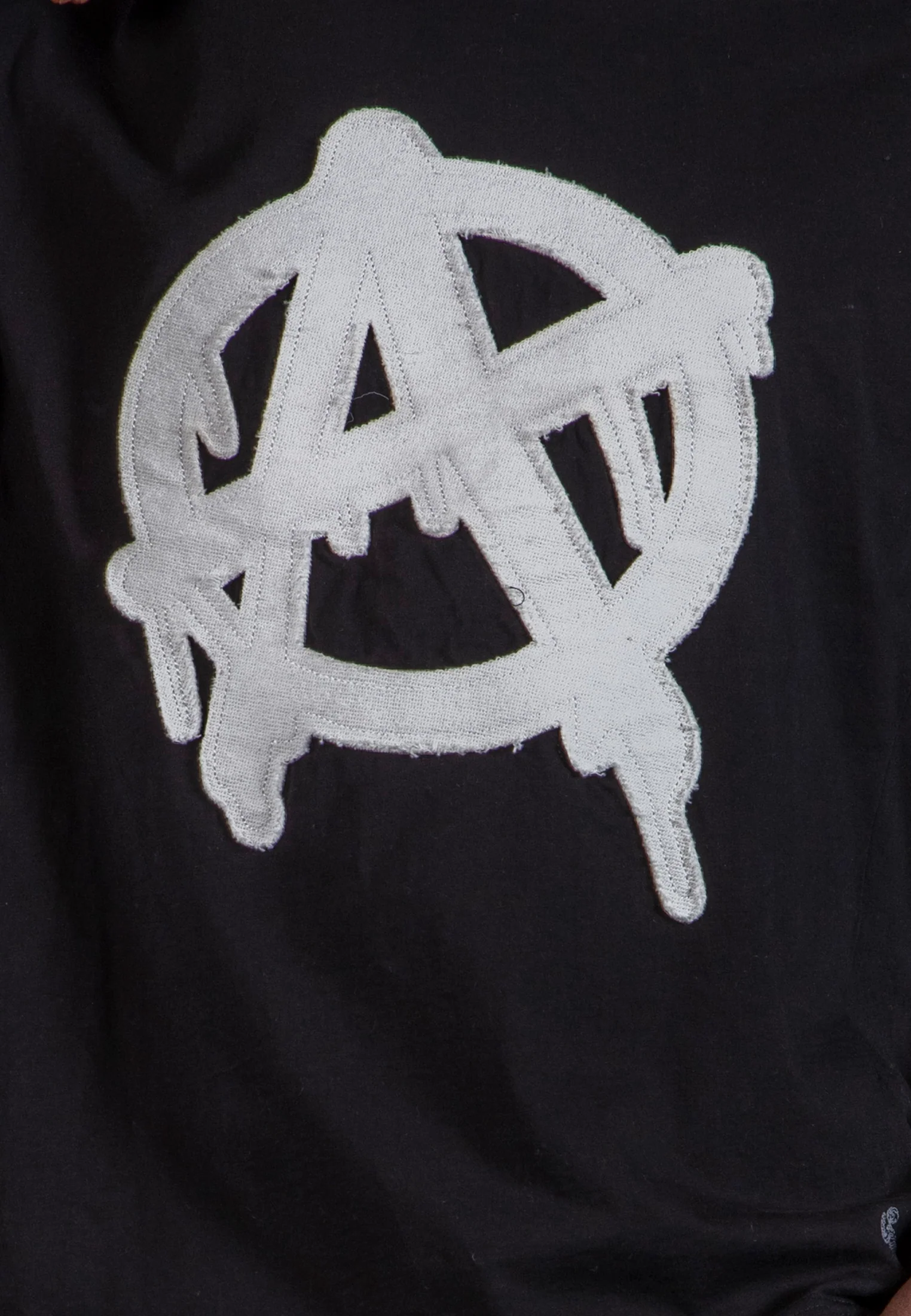 ANARCHY APPLIQUE T-SHIRT BLACK & OFF WHITE - Image 6