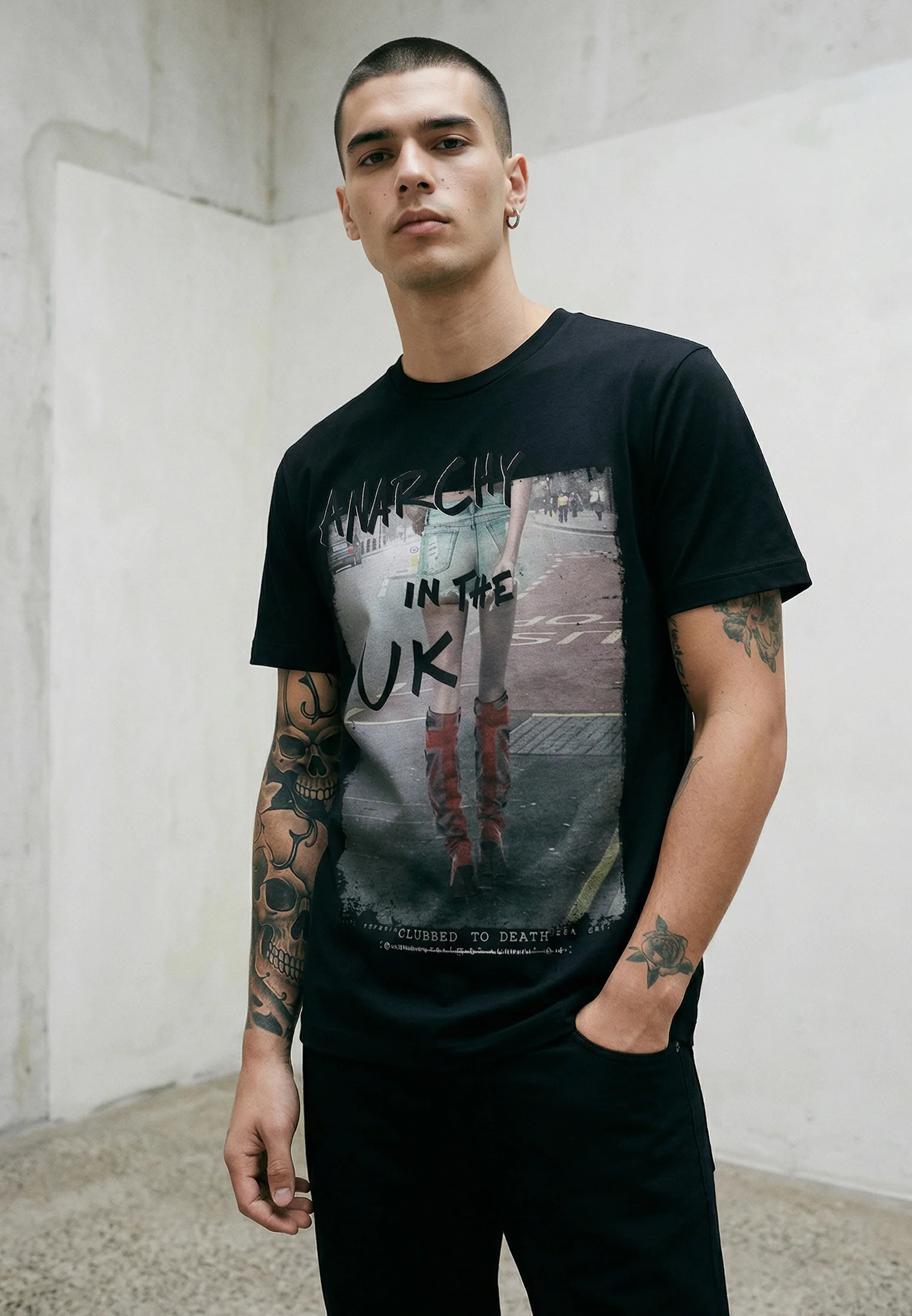 ANARCHY IN THE UK T-SHIRT JET BLACK