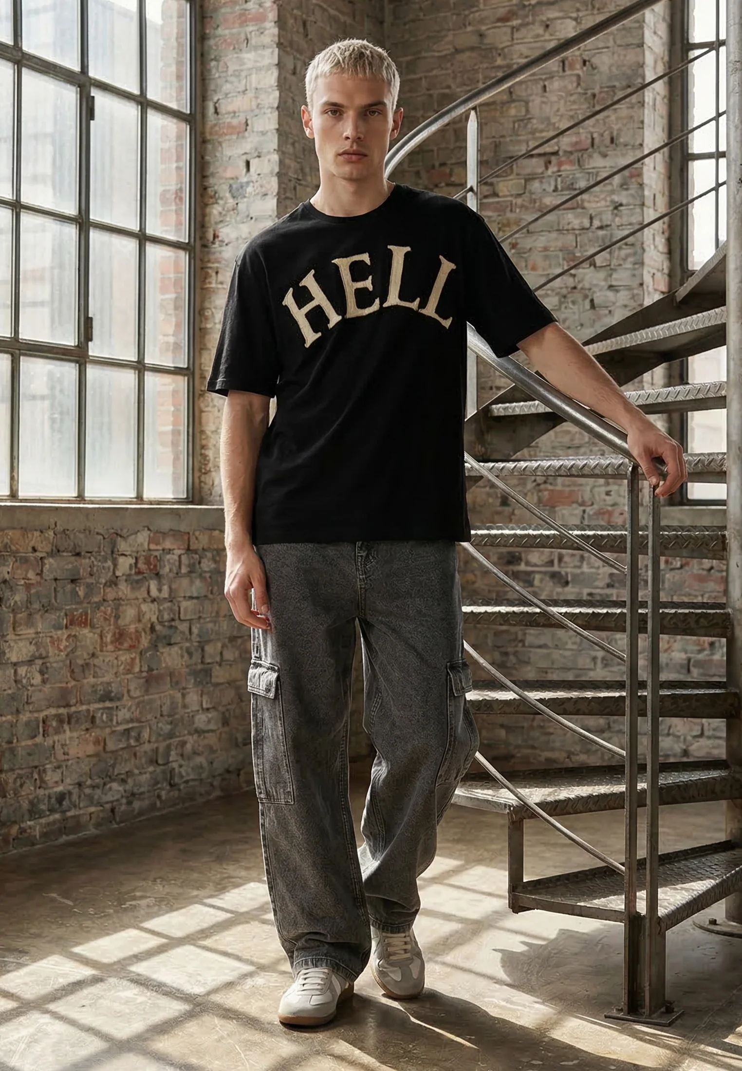 APPLIQUE HELL T-SHIRT BLACK