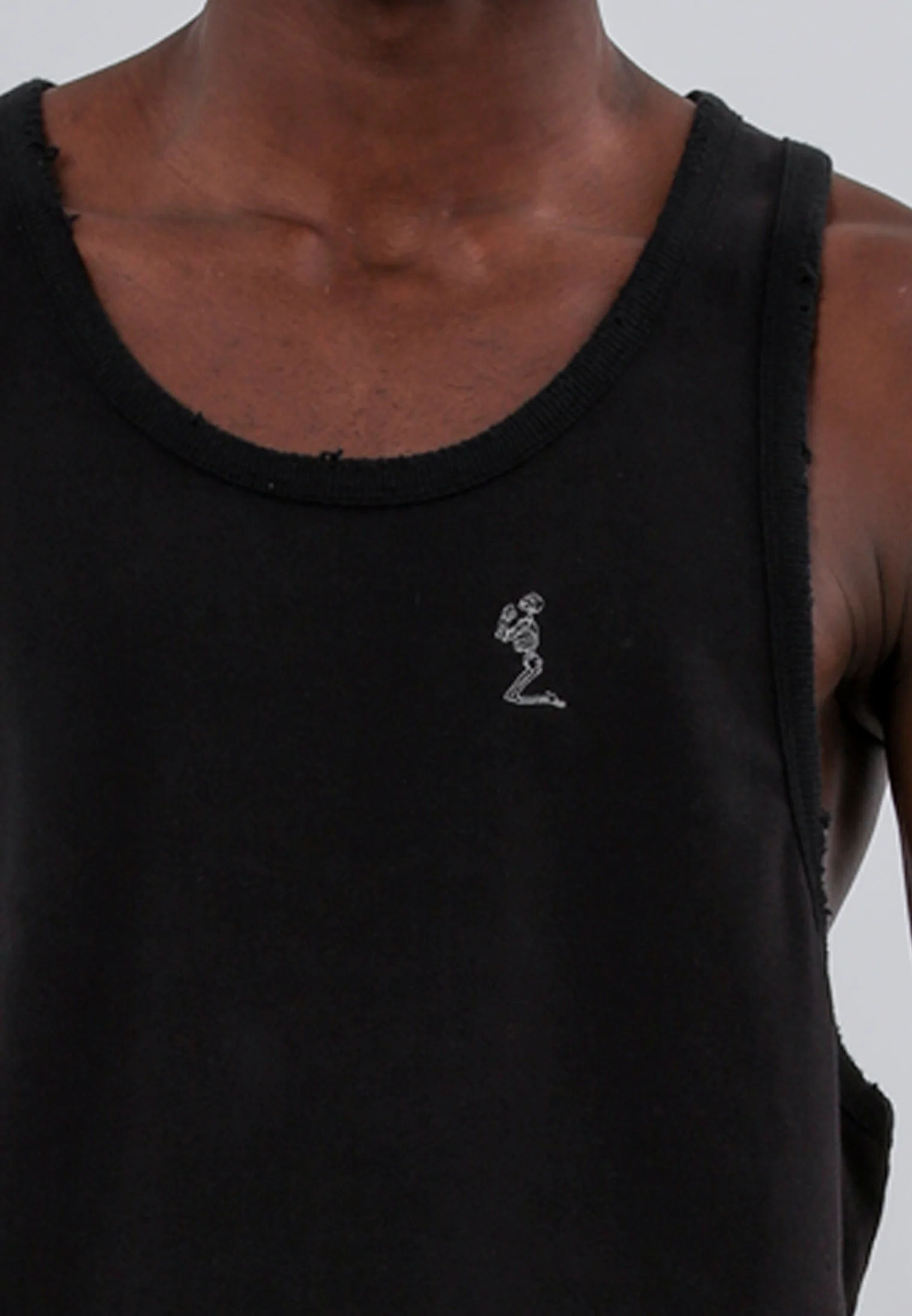 BATTLE DISTRESSED VEST BLACK - Image 6