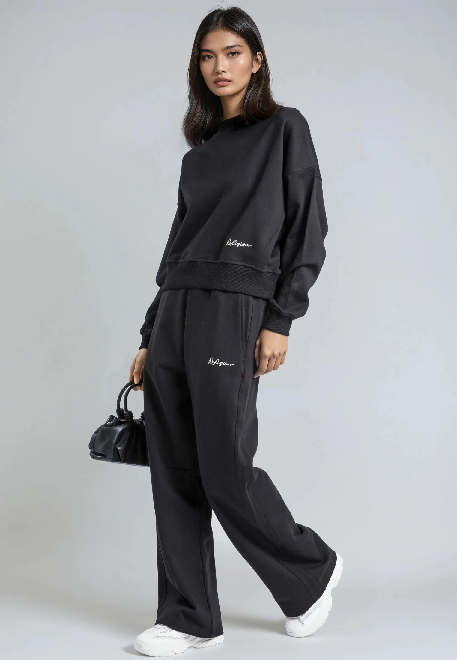 EMBROIDERY BATWING SWEAT BLACK - Image 3