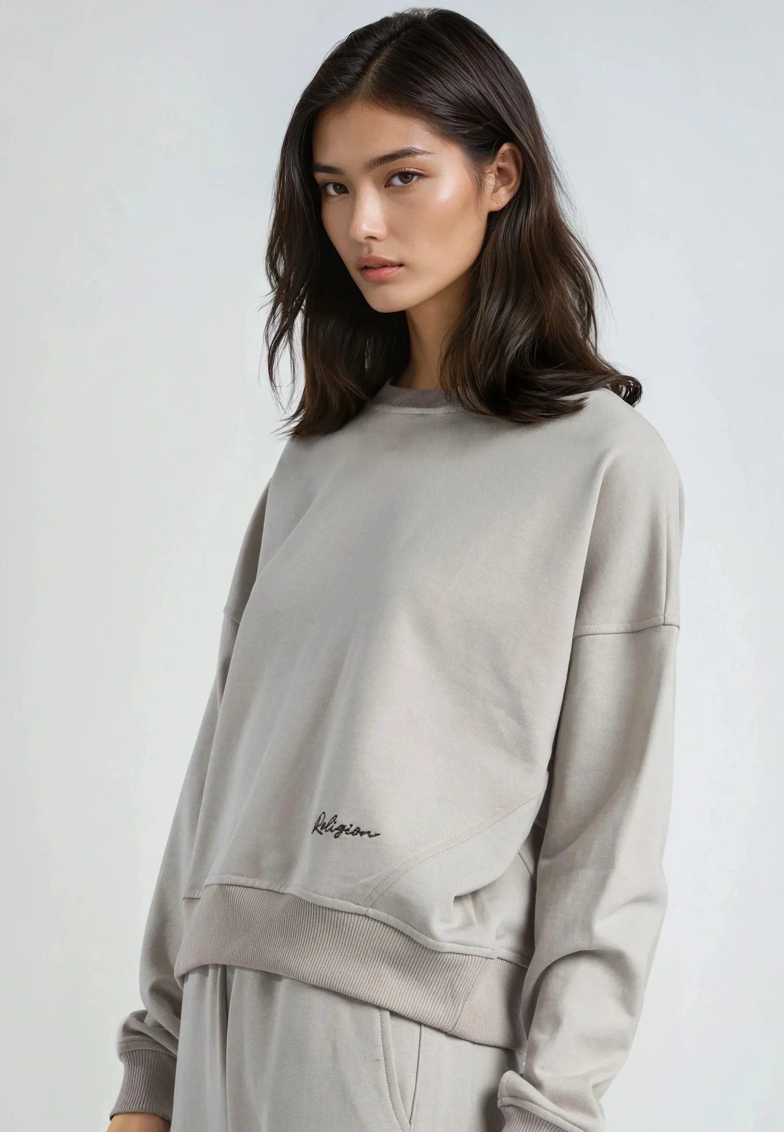 EMBROIDERY BATWING SWEAT STONE - Image 3