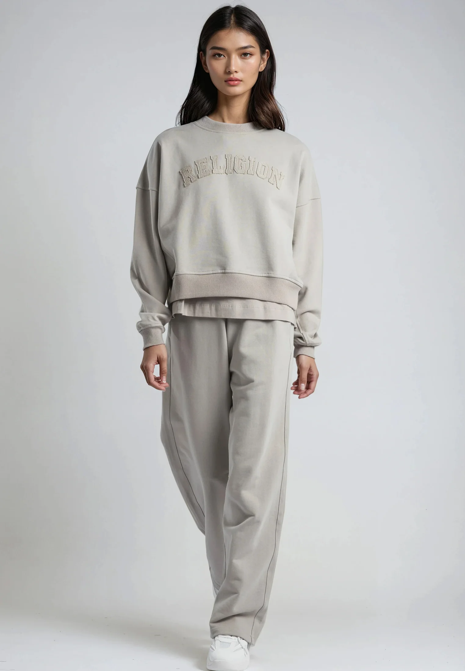 APPLIQUE BATWING SWEAT STONE - Image 7