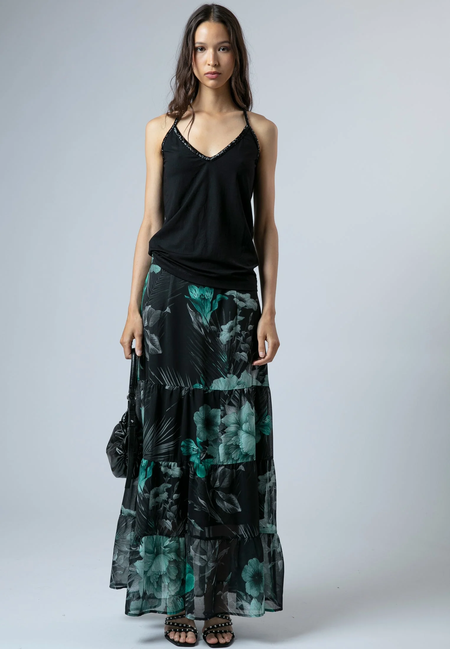 EVE TOP BLACK WITH HAND BEADNG - Image 3