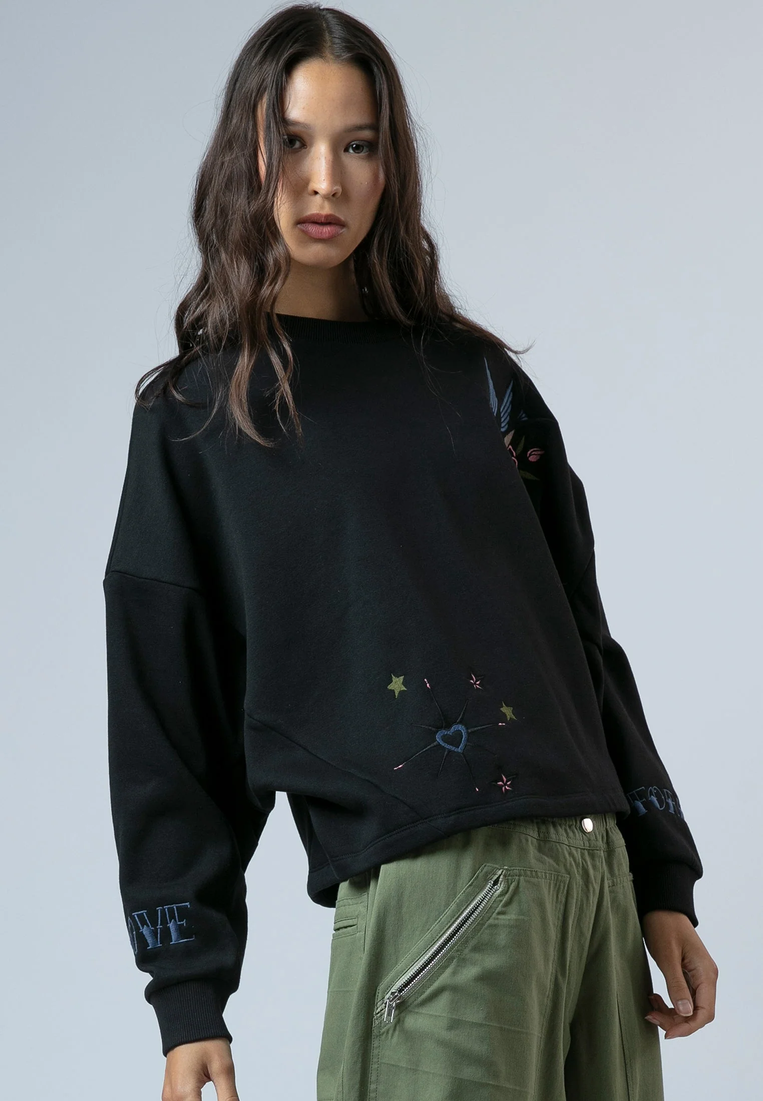 LOVE SWEAT BLACK & COLOUR - Image 3