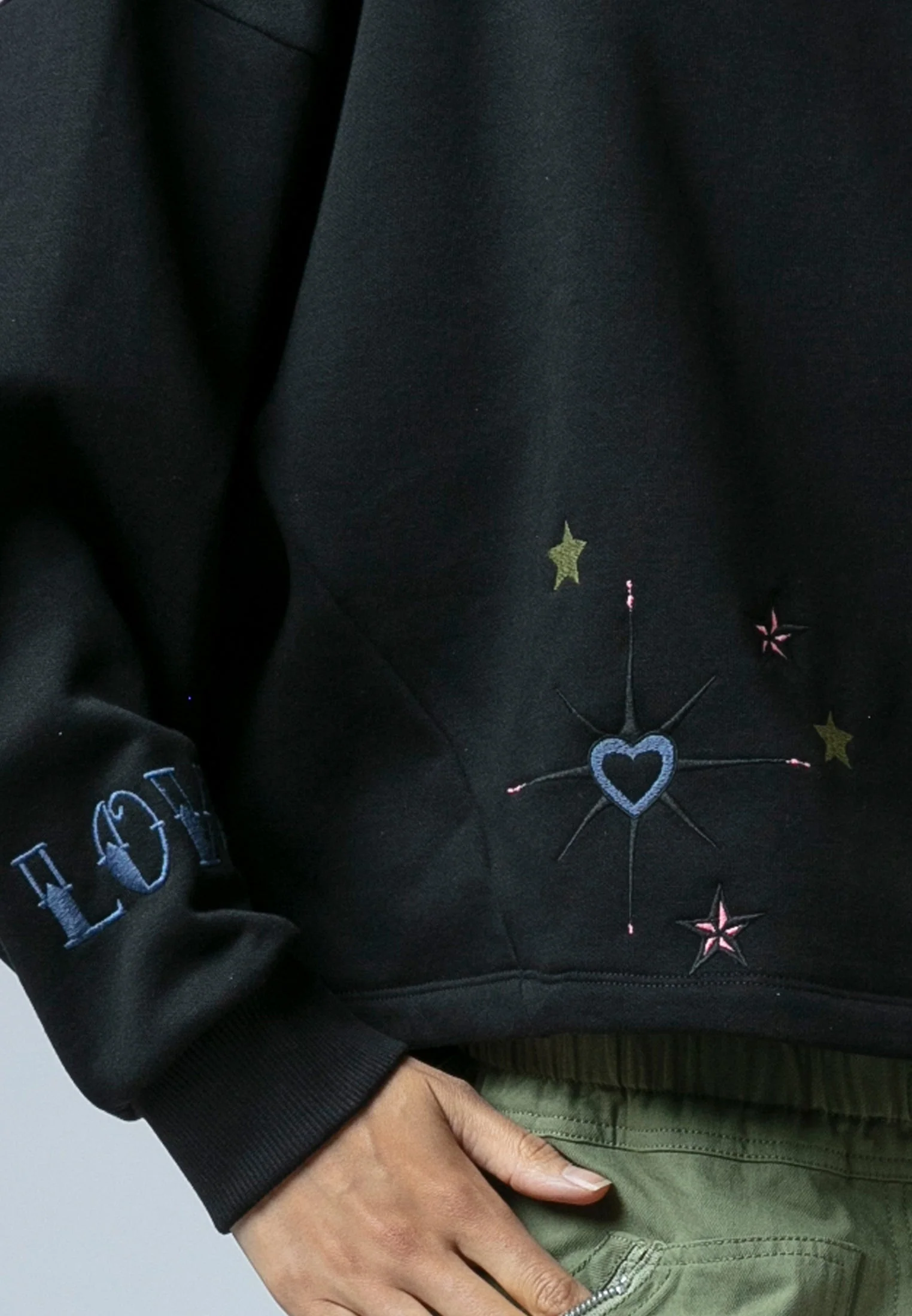 LOVE SWEAT BLACK & COLOUR - Image 6