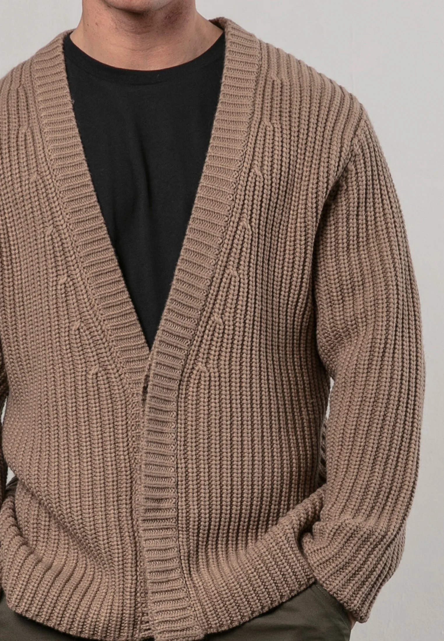BUTTON CARDI FAWN - Image 5