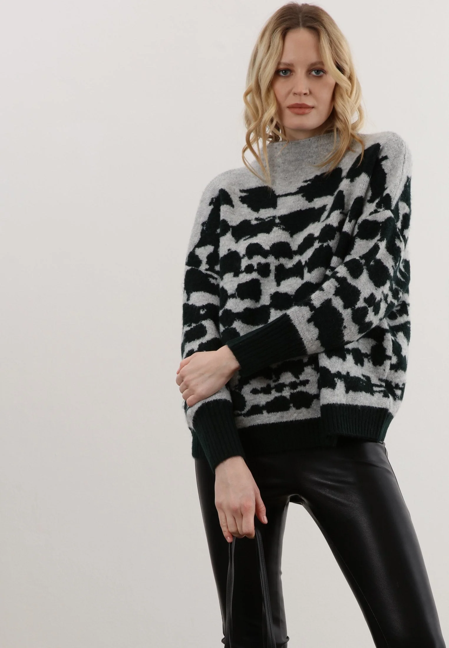 CREST JUMPER FOREST GREEN - Image 4