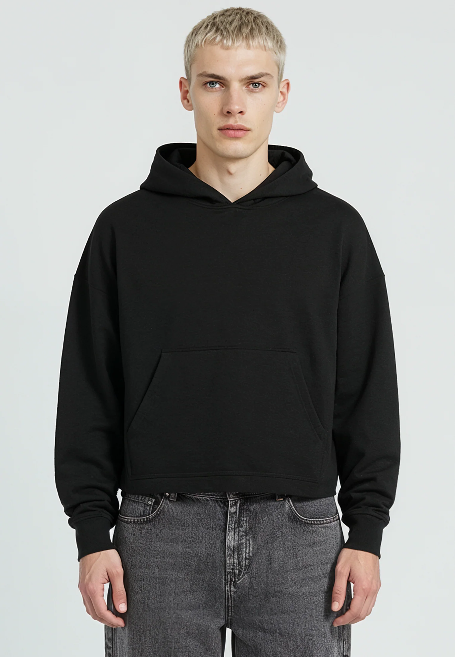 CROP BOX HOODIE BLACK - Image 2