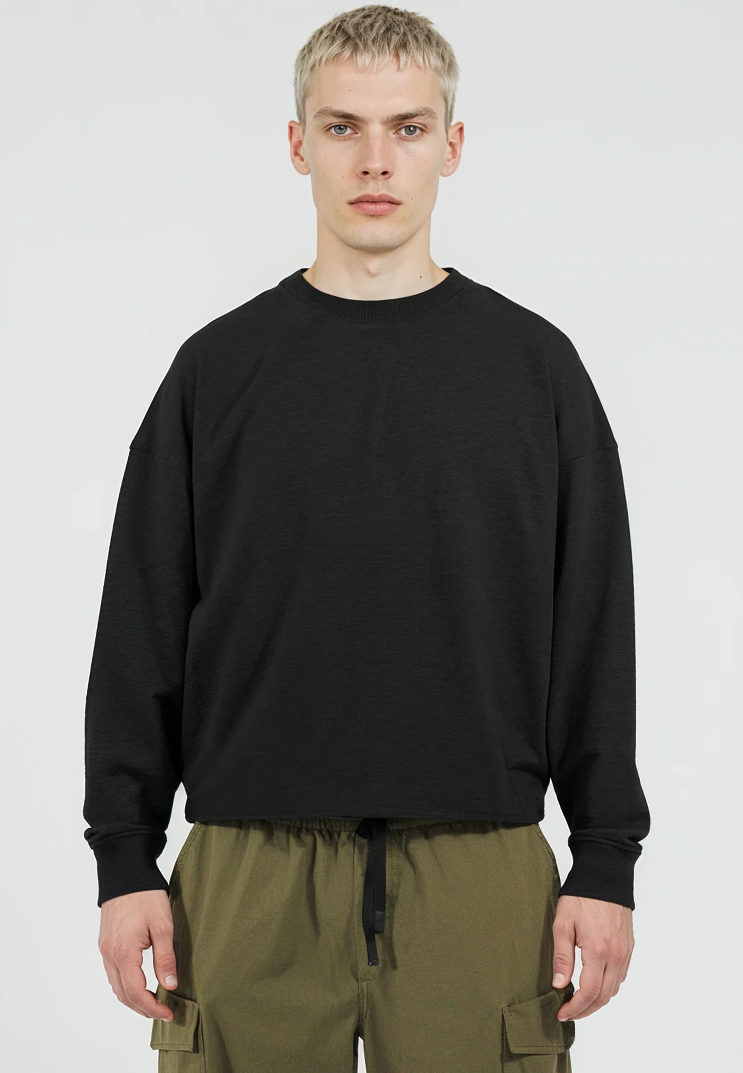 CROP BOX SWEAT BLACK - Image 3