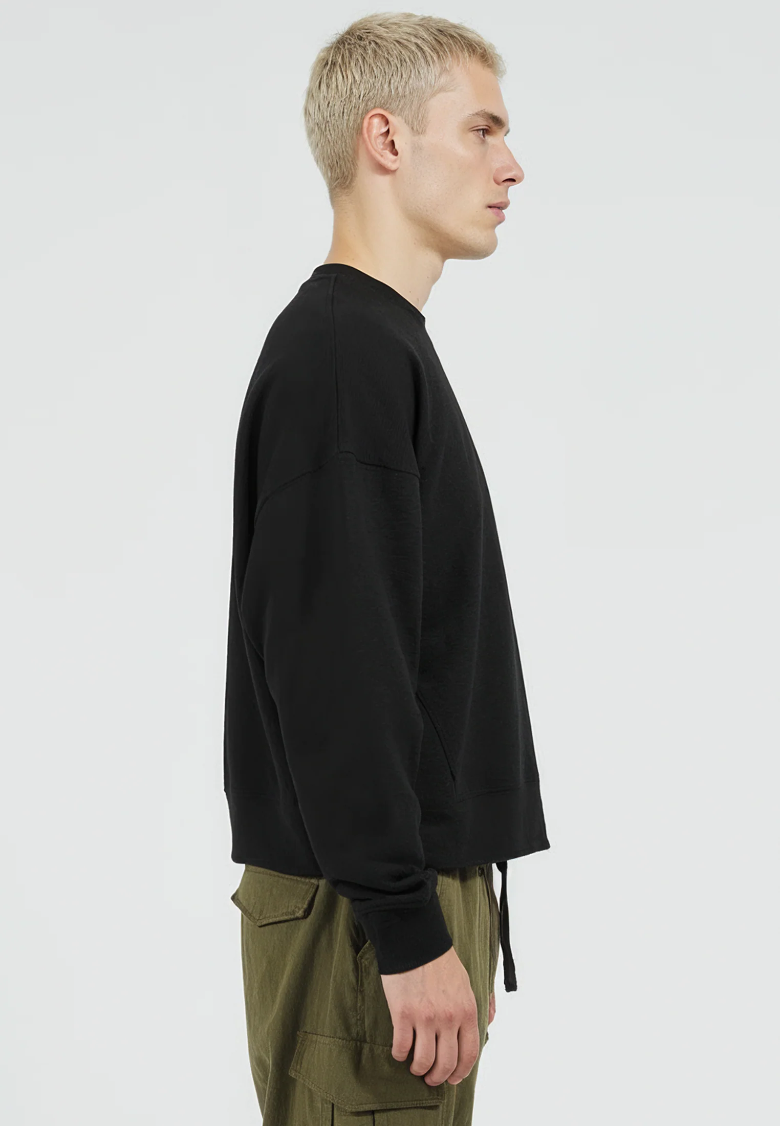 CROP BOX SWEAT BLACK - Image 4