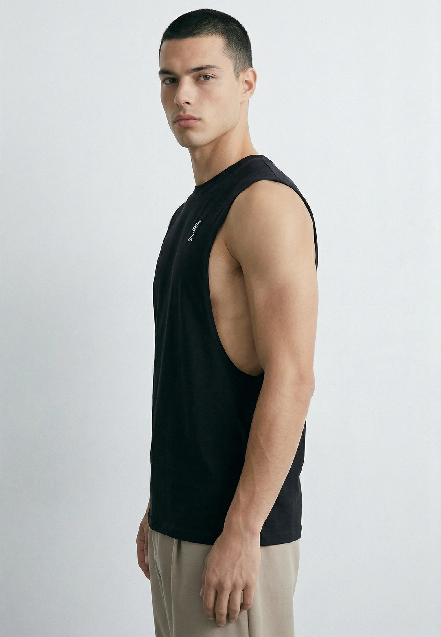CUTAWAY VEST BLACK - Image 3