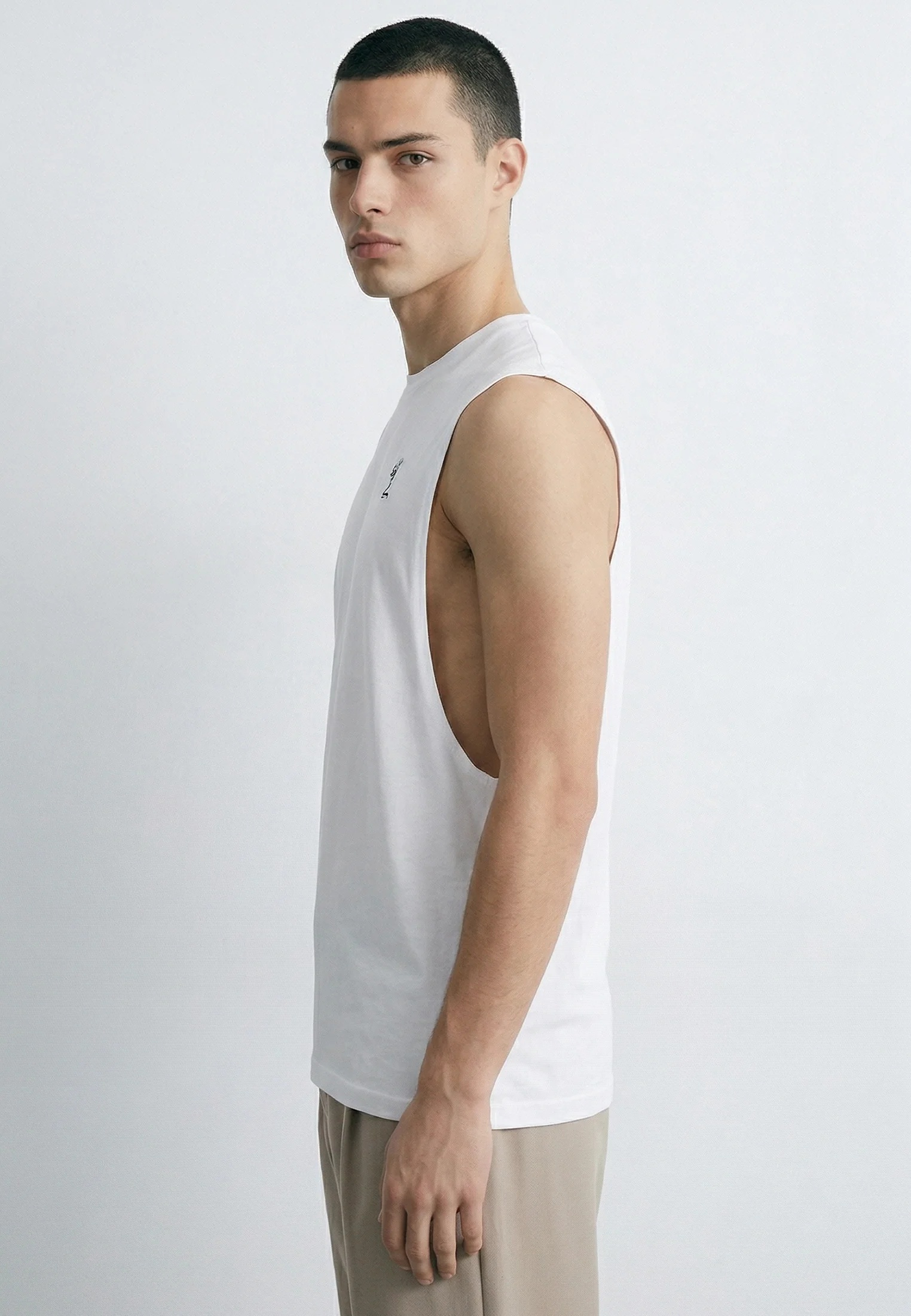 CUTAWAY VEST WHITE - Image 3