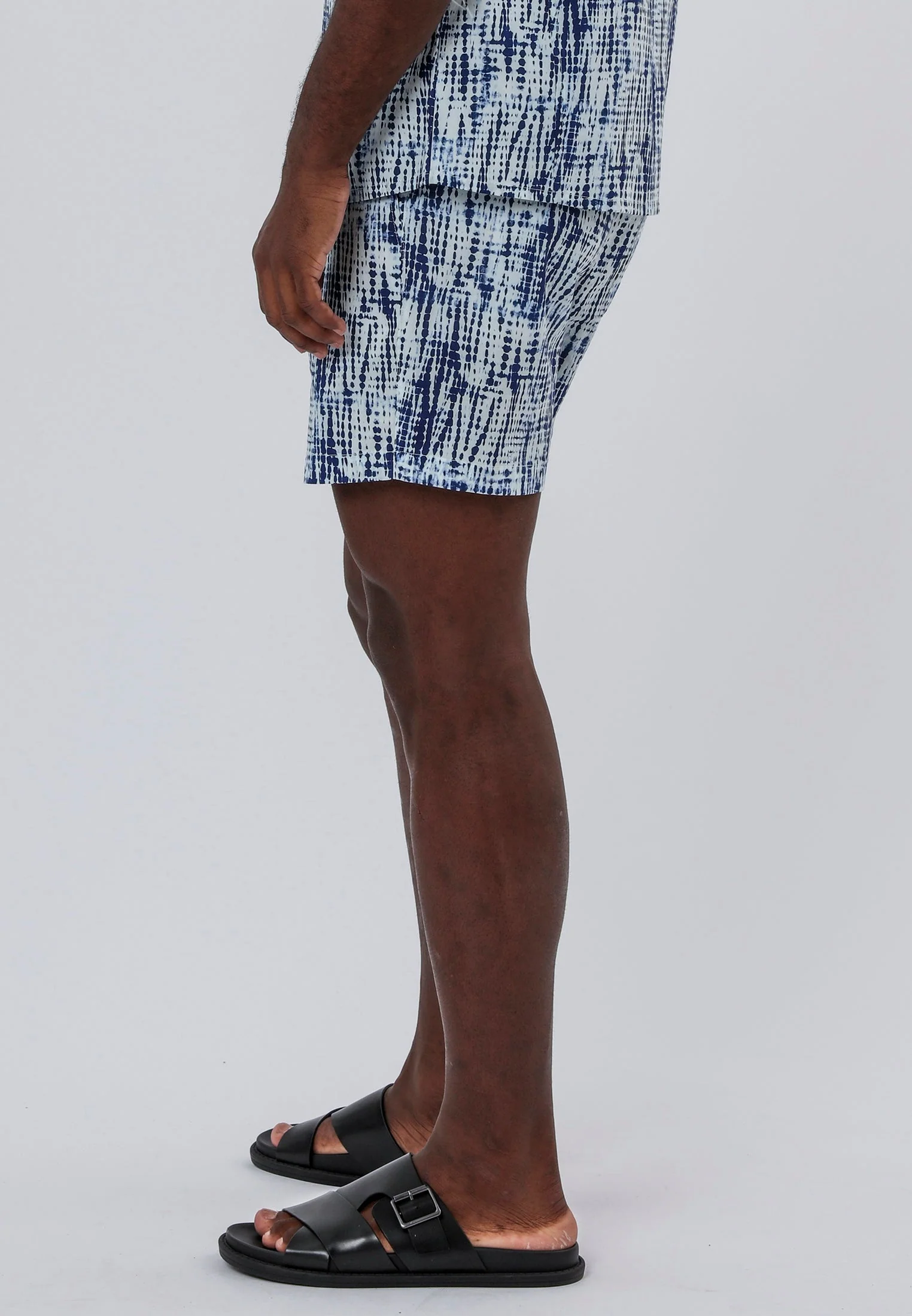 DRIP DYE SHORTS WHITE & BLUE - Image 3
