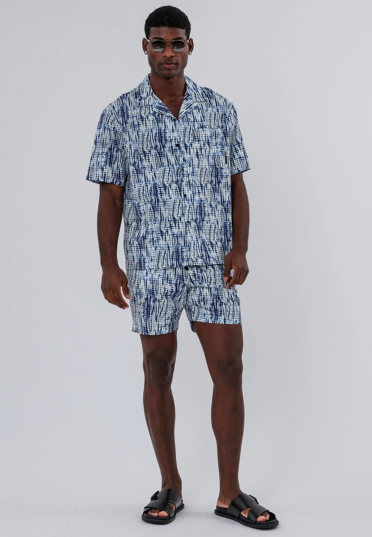 DRIP DYE SHORTS WHITE & BLUE - Image 4
