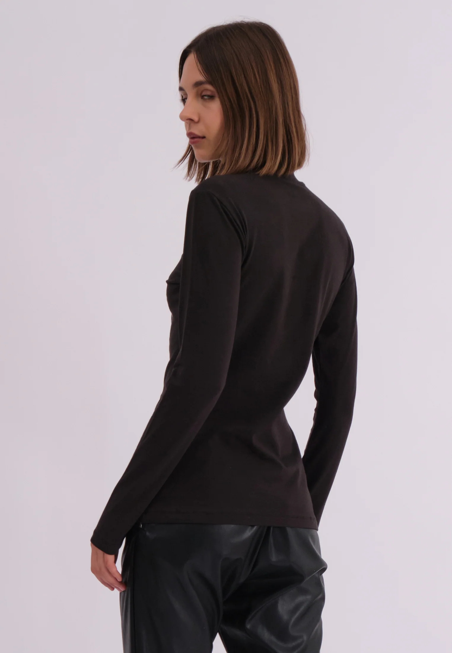 EDGE JET BLACK TOP - Image 3