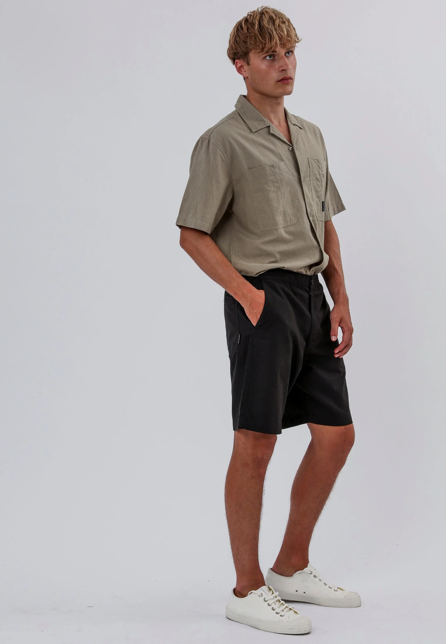 ELASTICATED LONGLINE CHINO SHORTS BLACK - Image 4