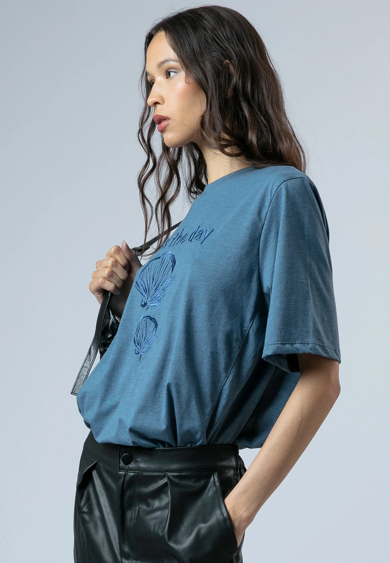 SUMMER T-SHIRT BLUE ASHES - Image 3