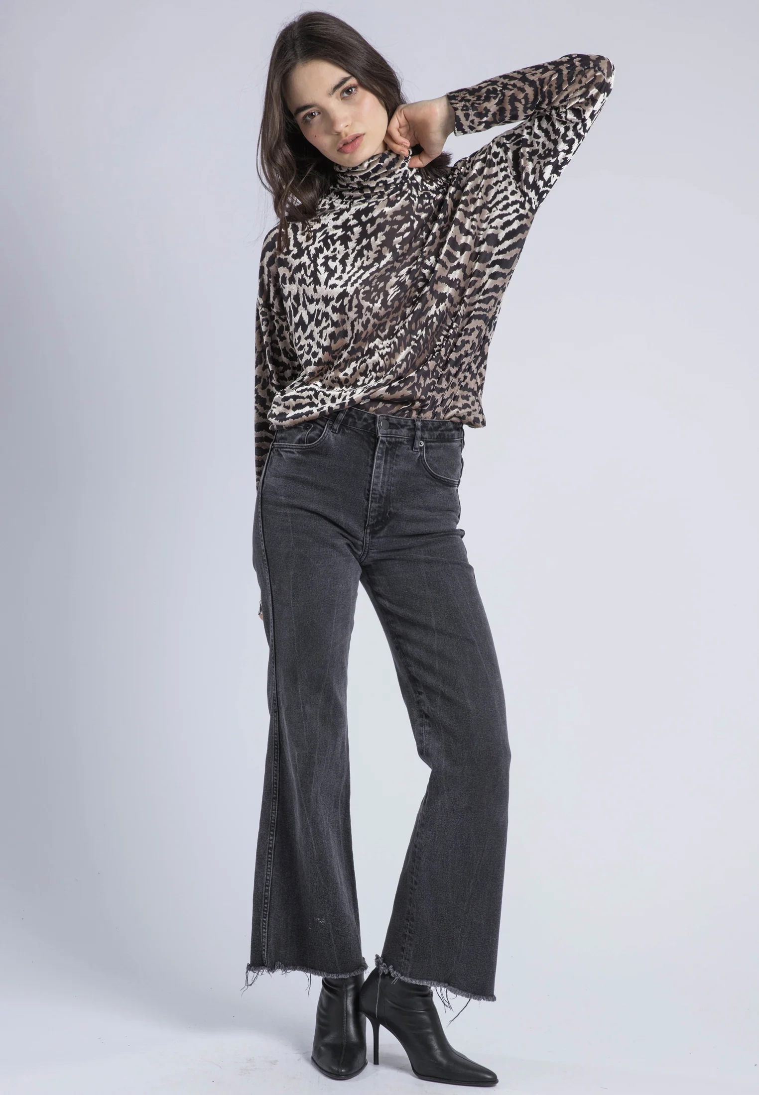 EMMY TURTLENECK VELVET ANIMAL - Image 3