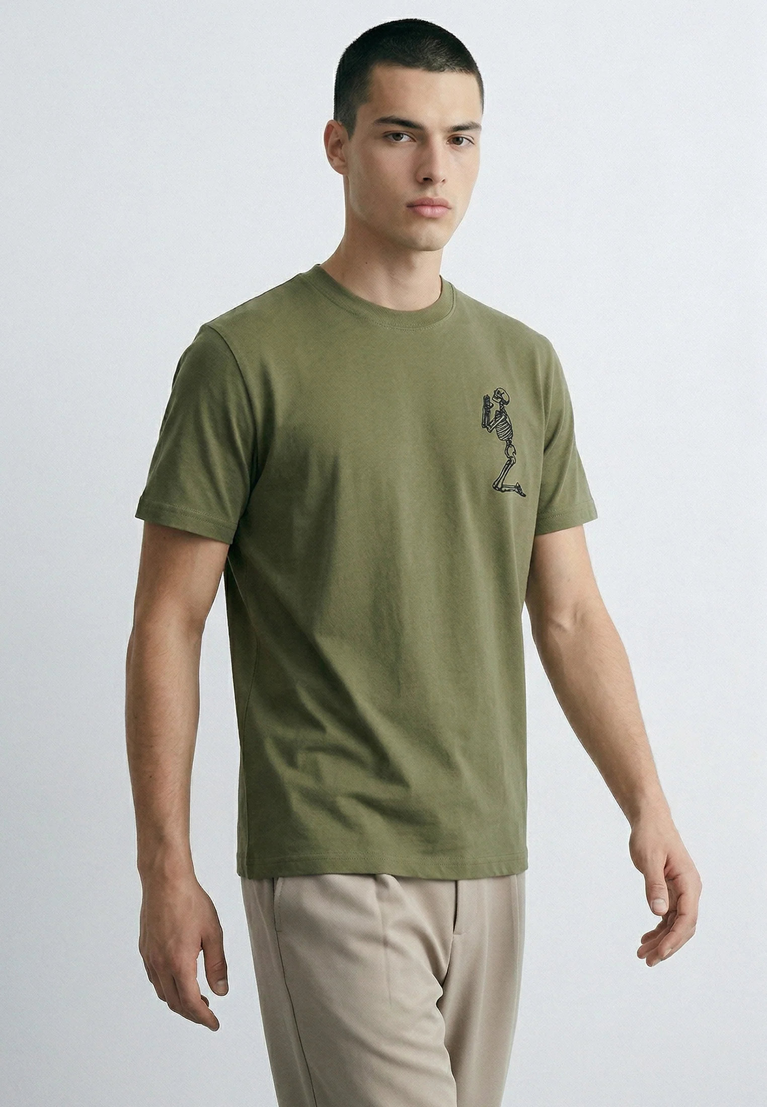ESSENTIAL BIG SKELETON ARMY GREEN T-SHIRT - Image 3
