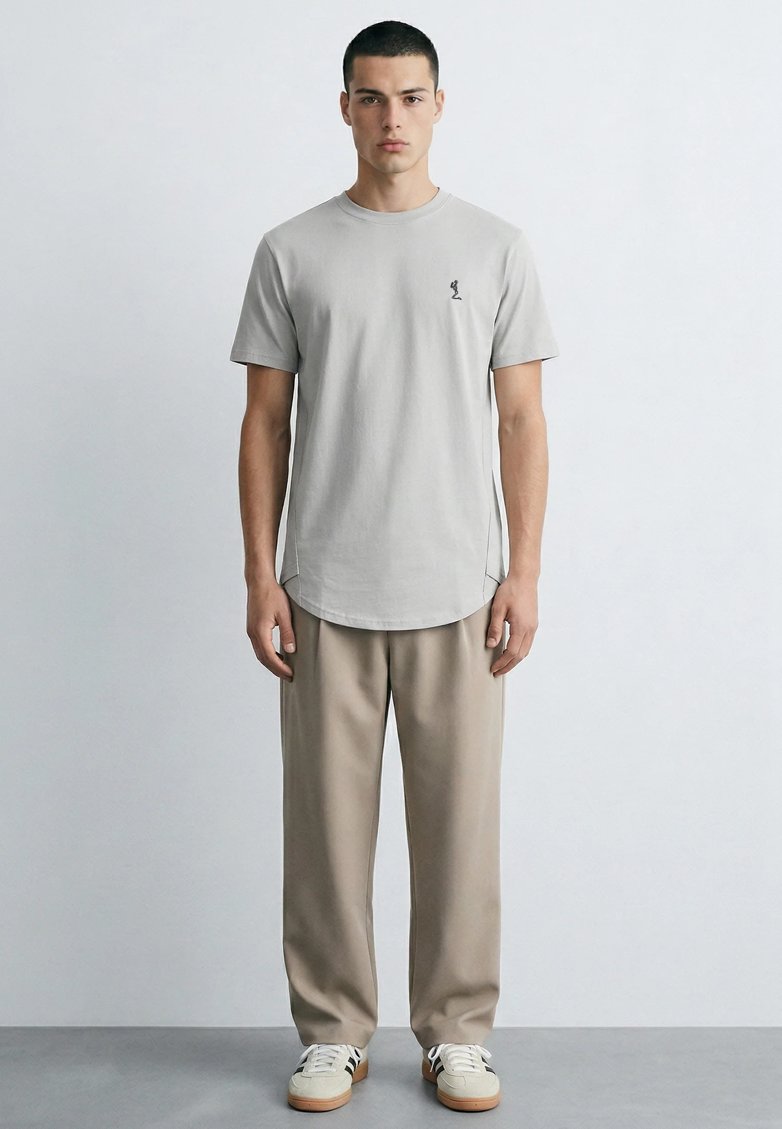 ESSENTIAL SWAG CURVED HEM  LIGHT GREY T-SHIRT - Image 3