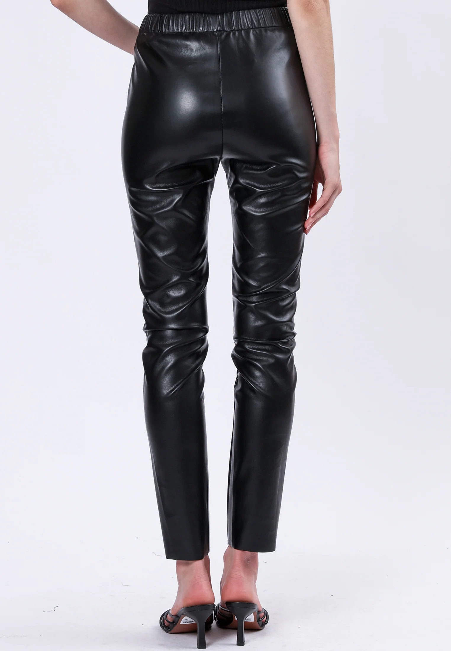 FINAL BLACK LEATHER LOOK LEGGINGS - Image 3