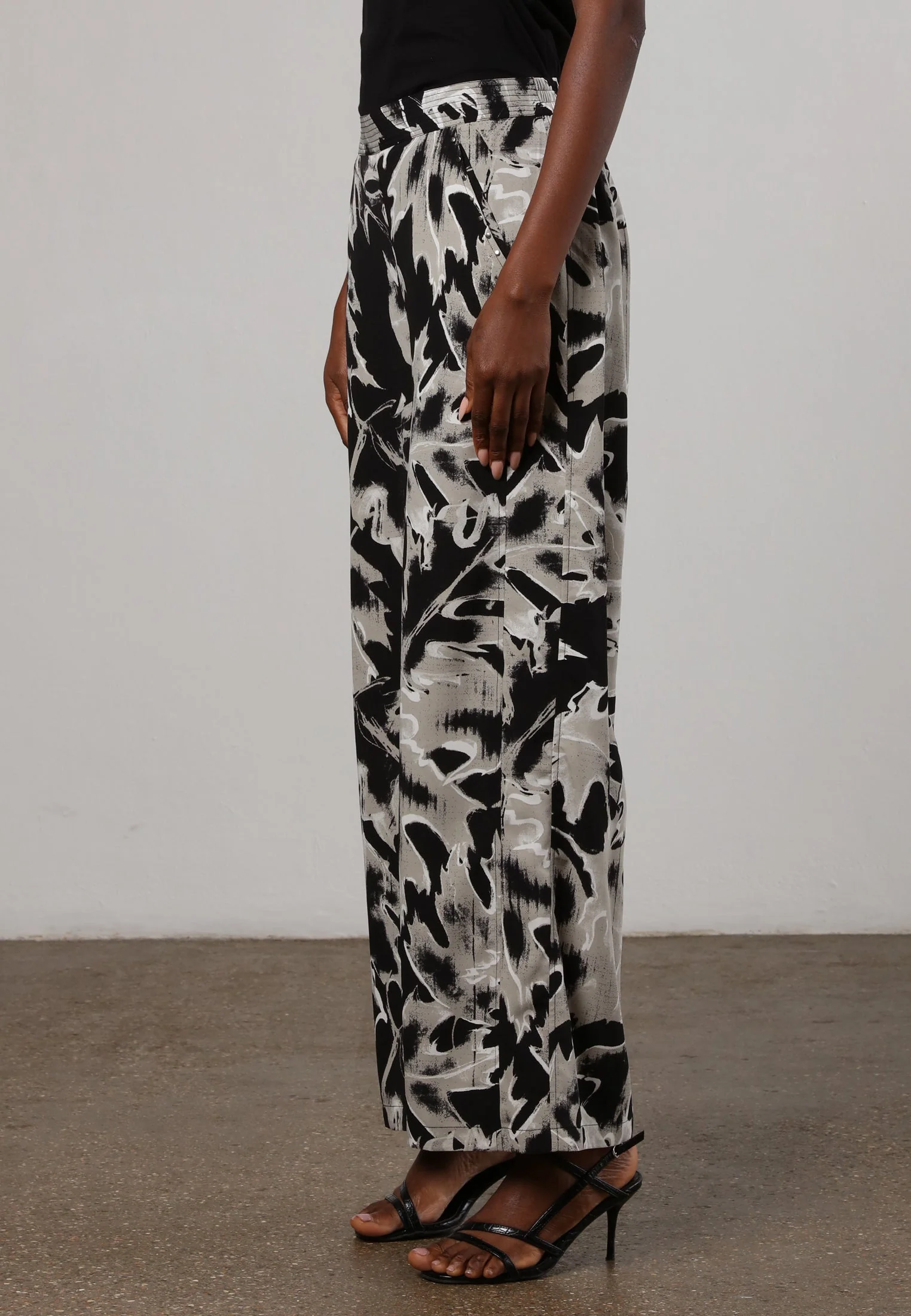 FLASH TROUSERS CAMO BLACK - Image 4