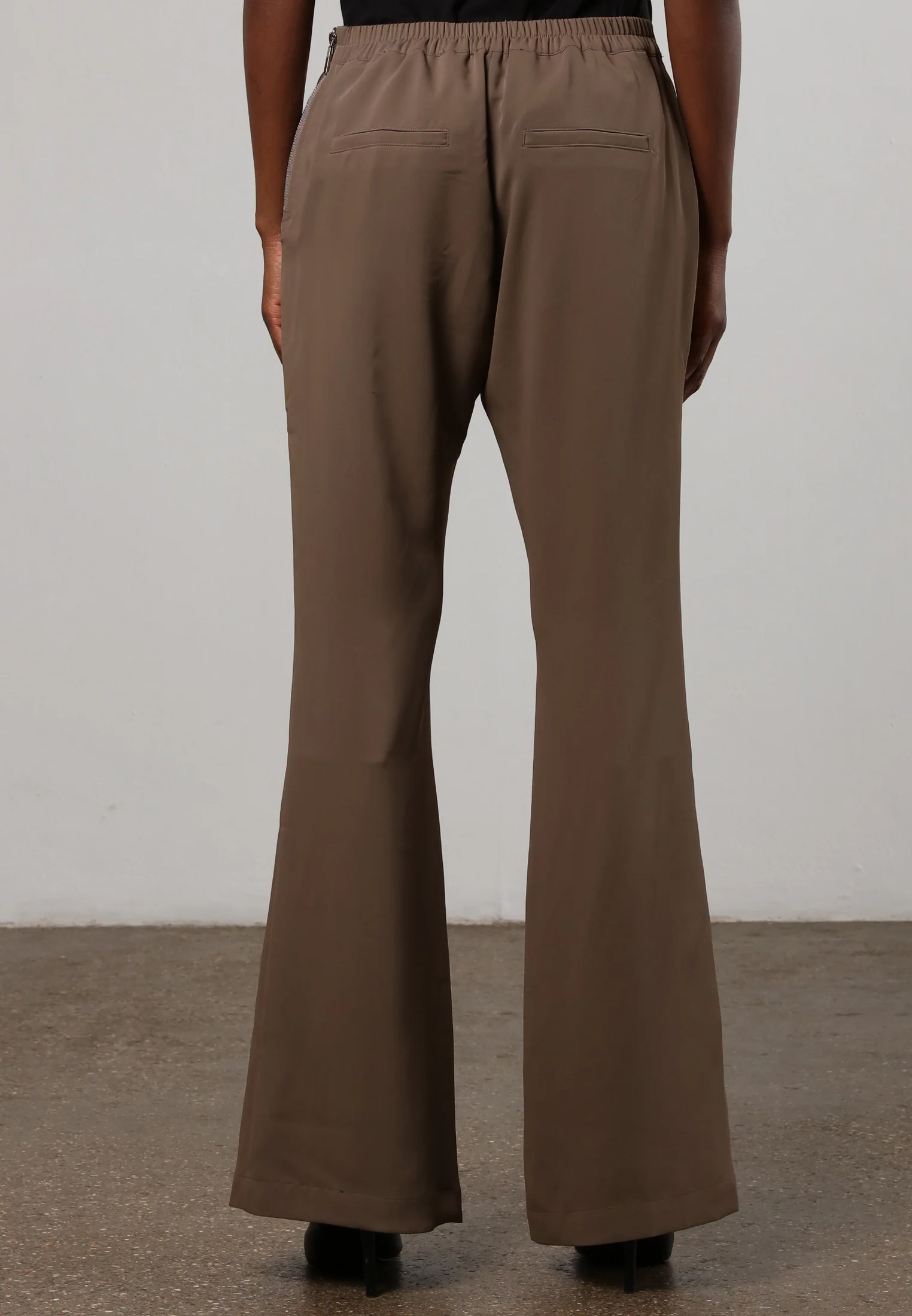 FLUX FLARE TROUSER CHESTNUT - Image 3
