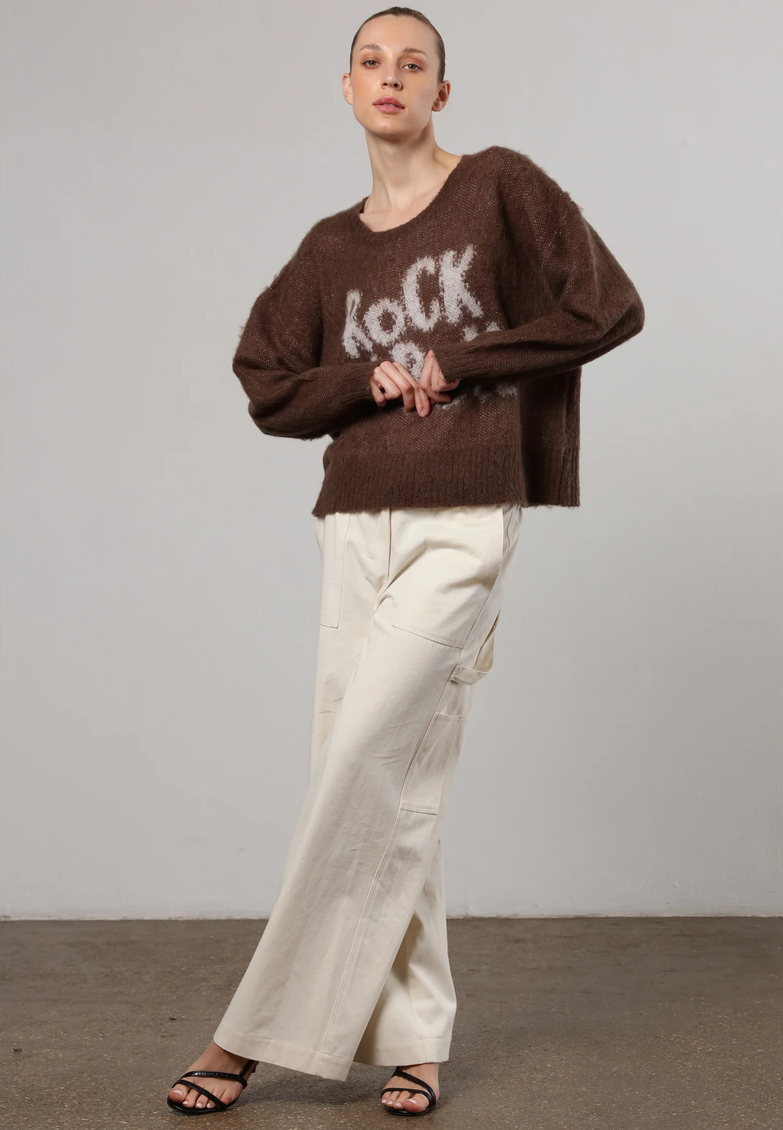 HEART JUMPER BROWN - Image 2