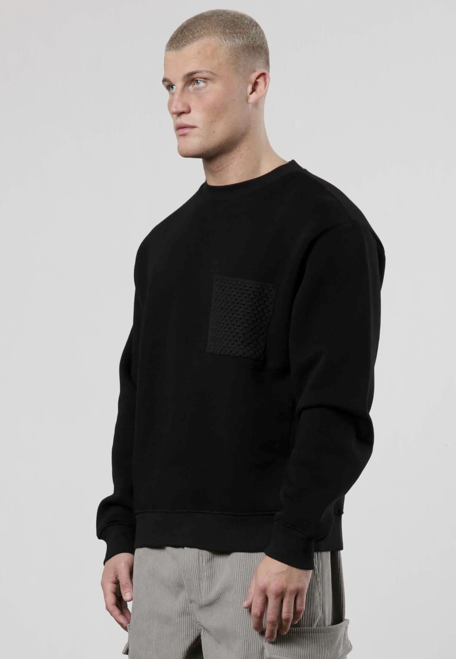 KNIT POCKET SWEAT BLACK - Image 3