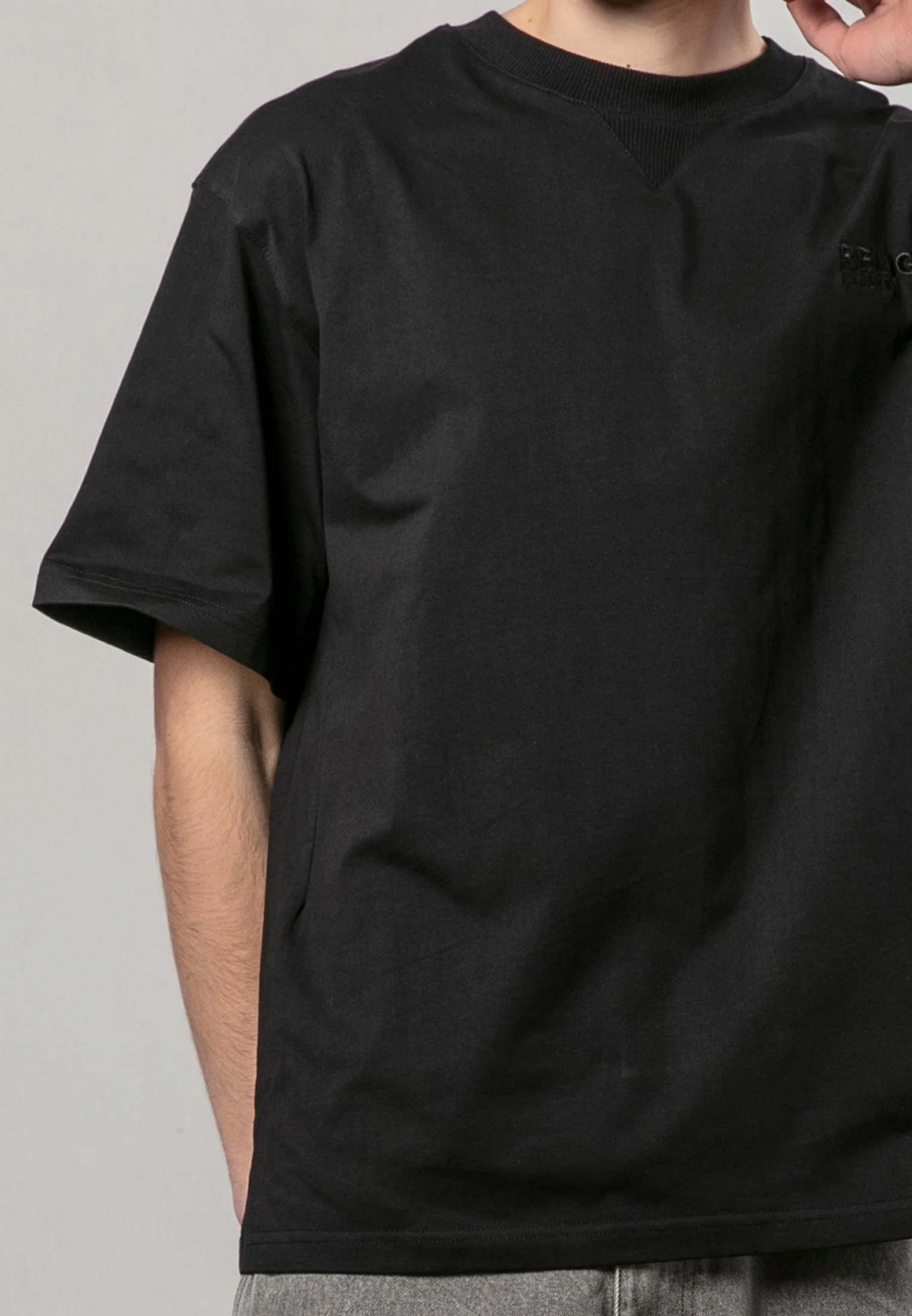 LOGO OVERSIZED T-SHIRT BLACK - Image 6