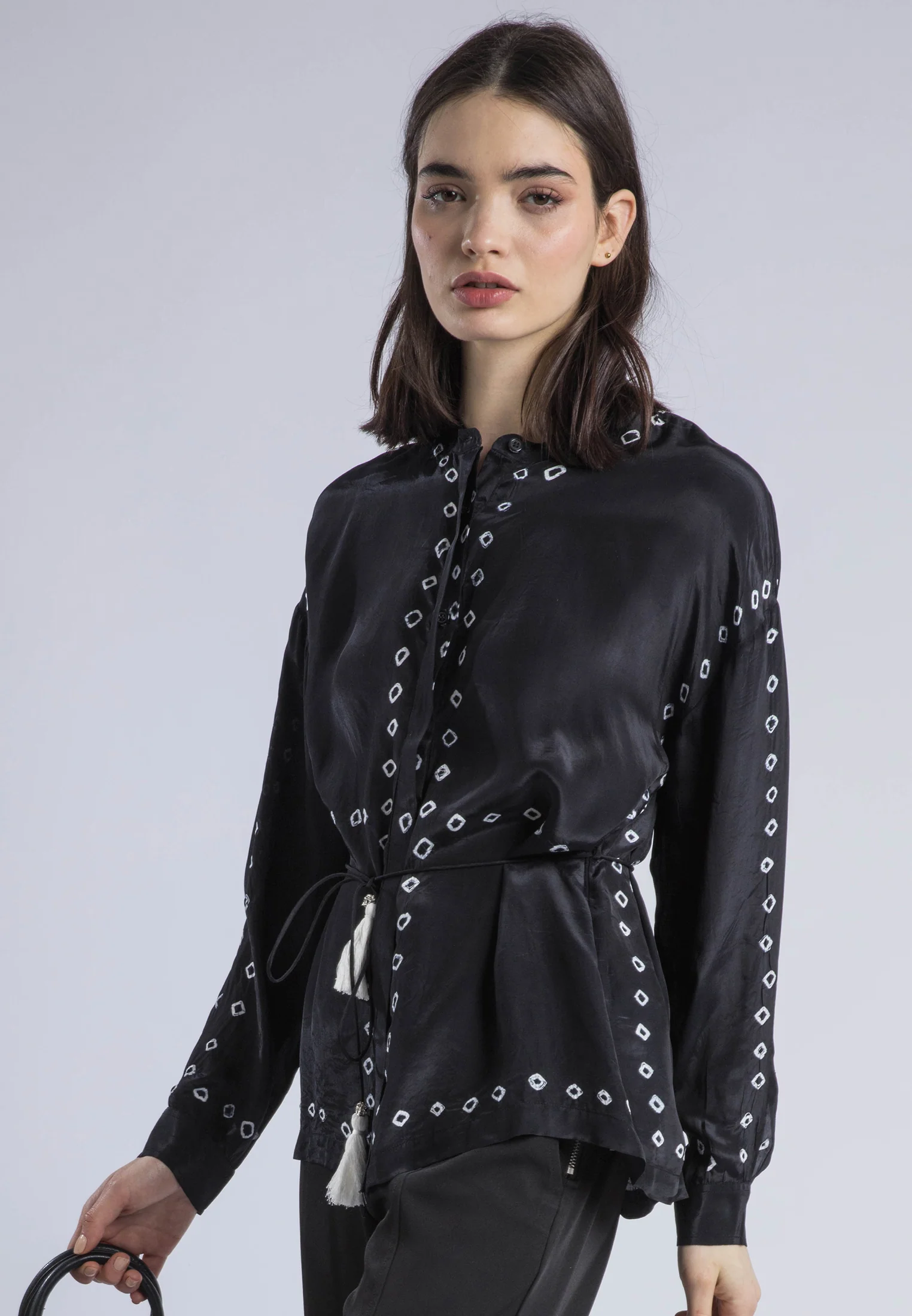 LOLA SHIRT BLACK & WHITE - Image 3