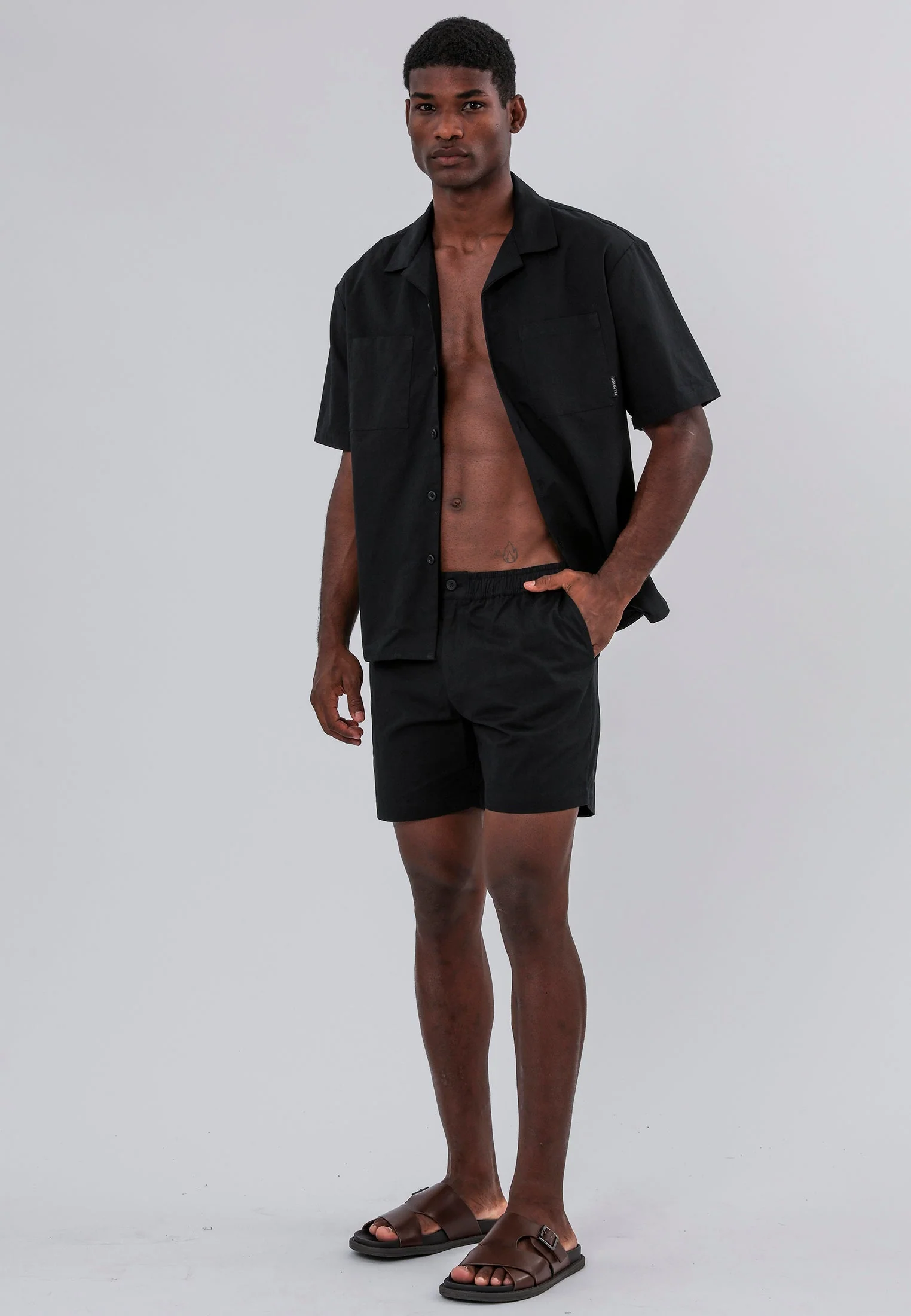 MARBELLA ELASTICATED HOLIDAY SHORTS JET BLACK - Image 6