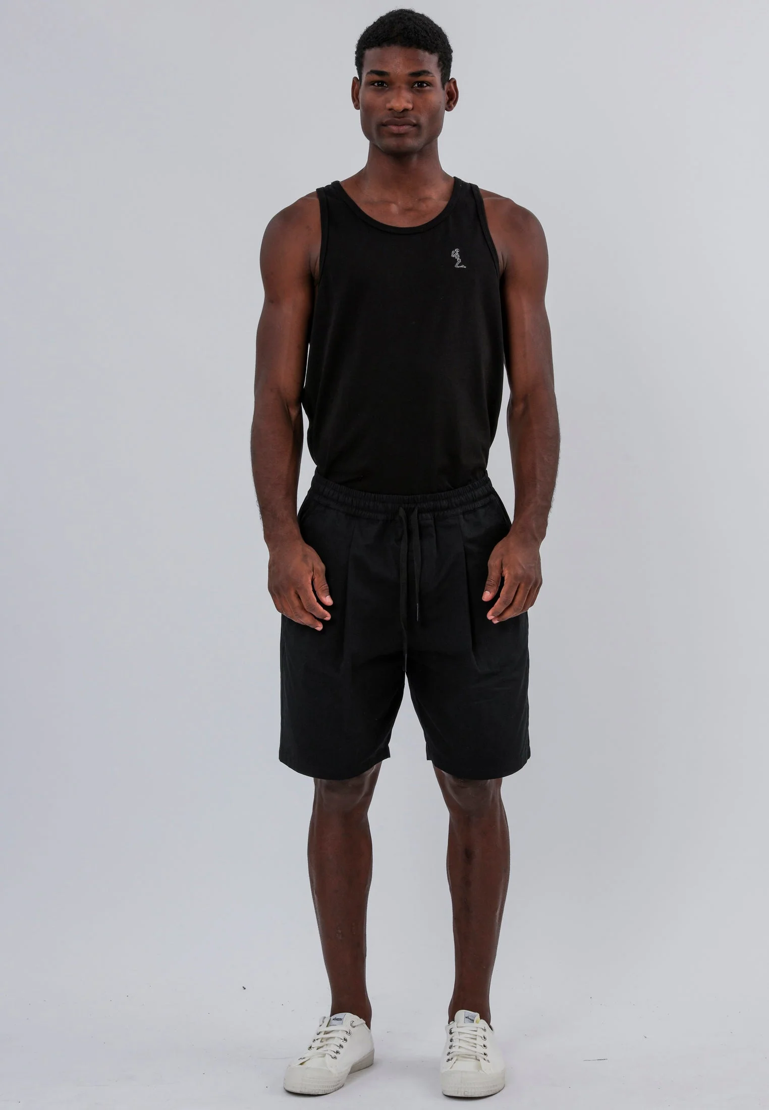 MARBELLA PLEATED HOLIDAY SHORTS JET BLACK - Image 5