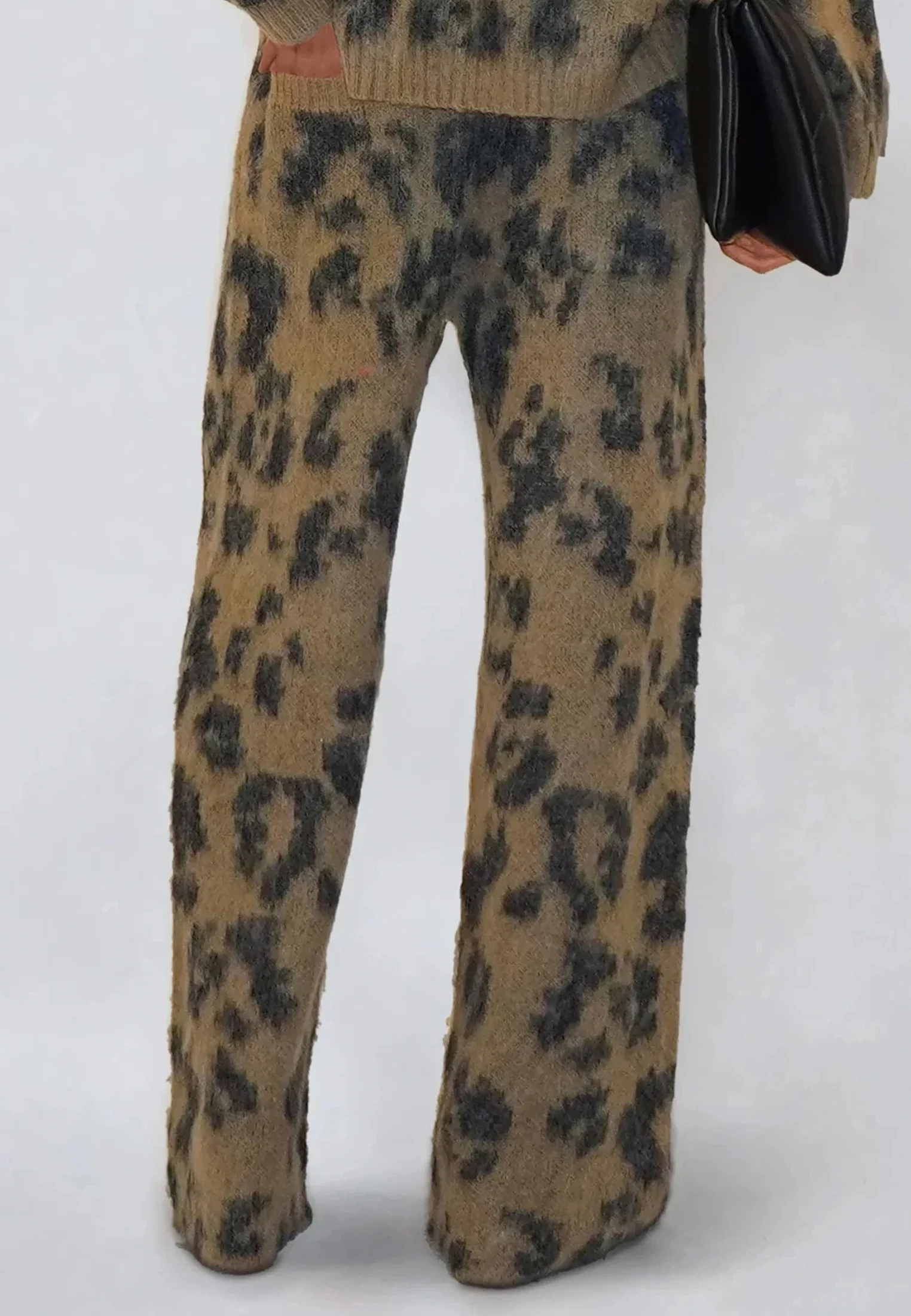 MAXIUMUM KNITTED PANTS LEOPARD - Image 5