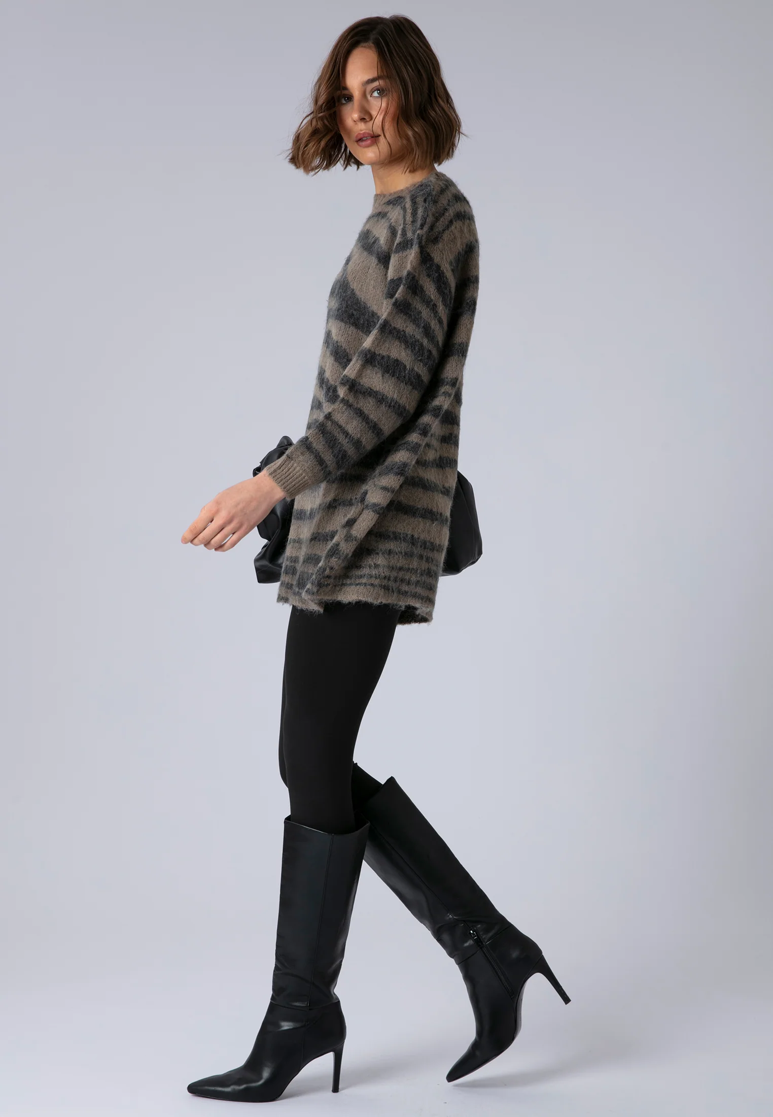 MAXIMUM JUMPER DRESS ZEBRA JACQUARD - Image 5