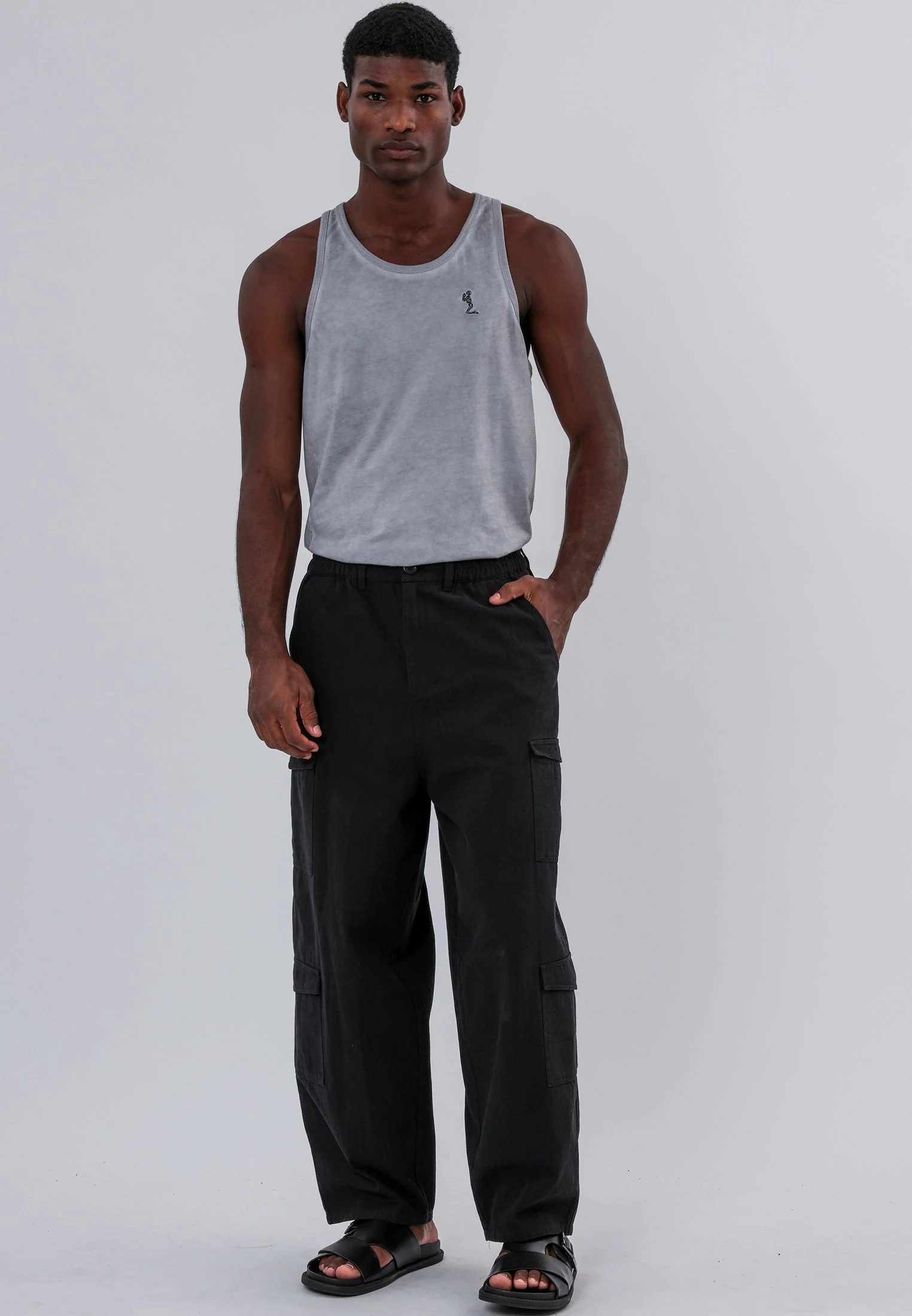 MULTI POCKET CARGO BLACK - Image 4