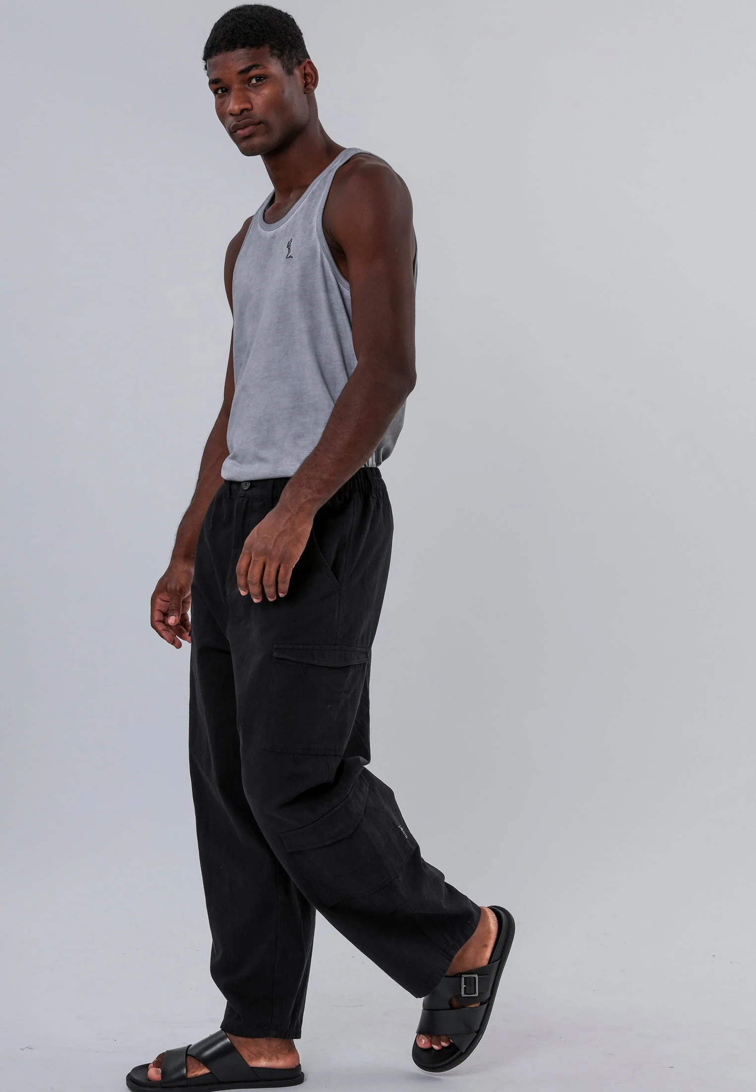 MULTI POCKET CARGO BLACK - Image 6