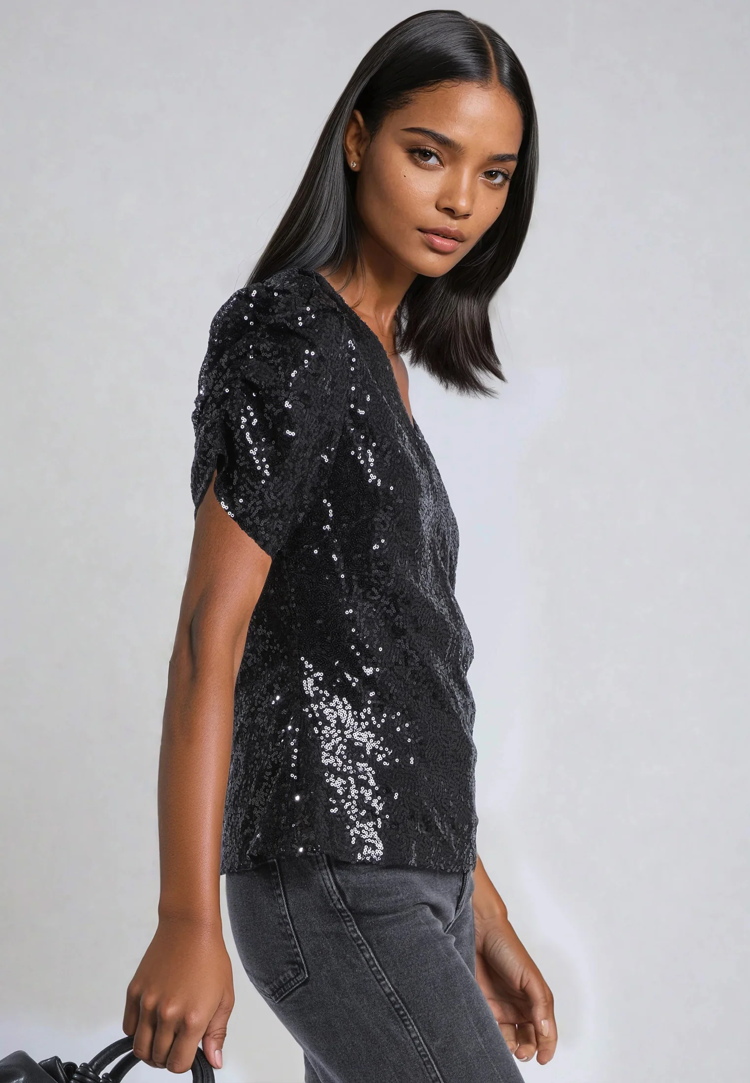 NAOMI TOP BLACK SEQIN - Image 2