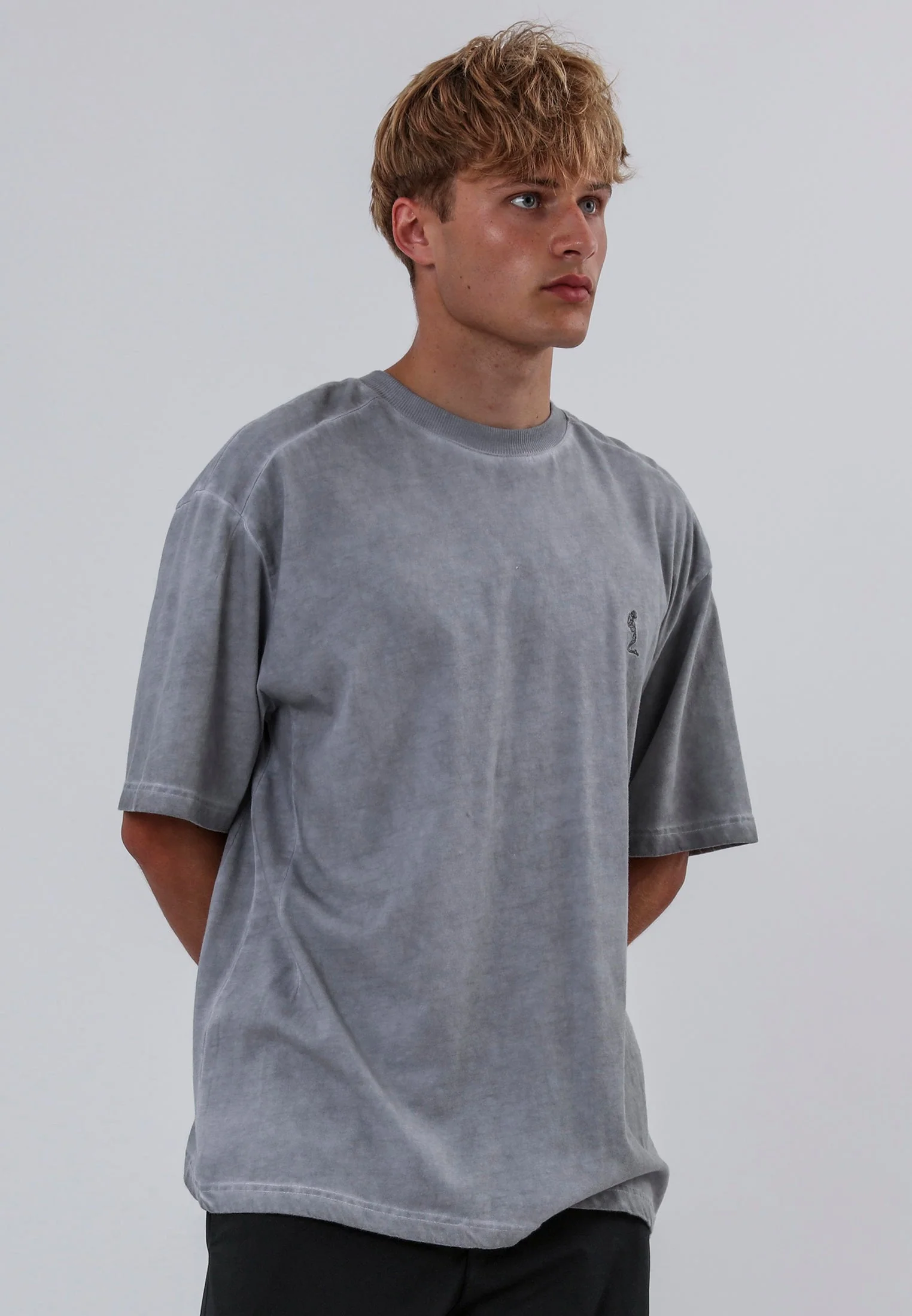 OIL WASH T-SHIRT WASHED GREY - Image 3
