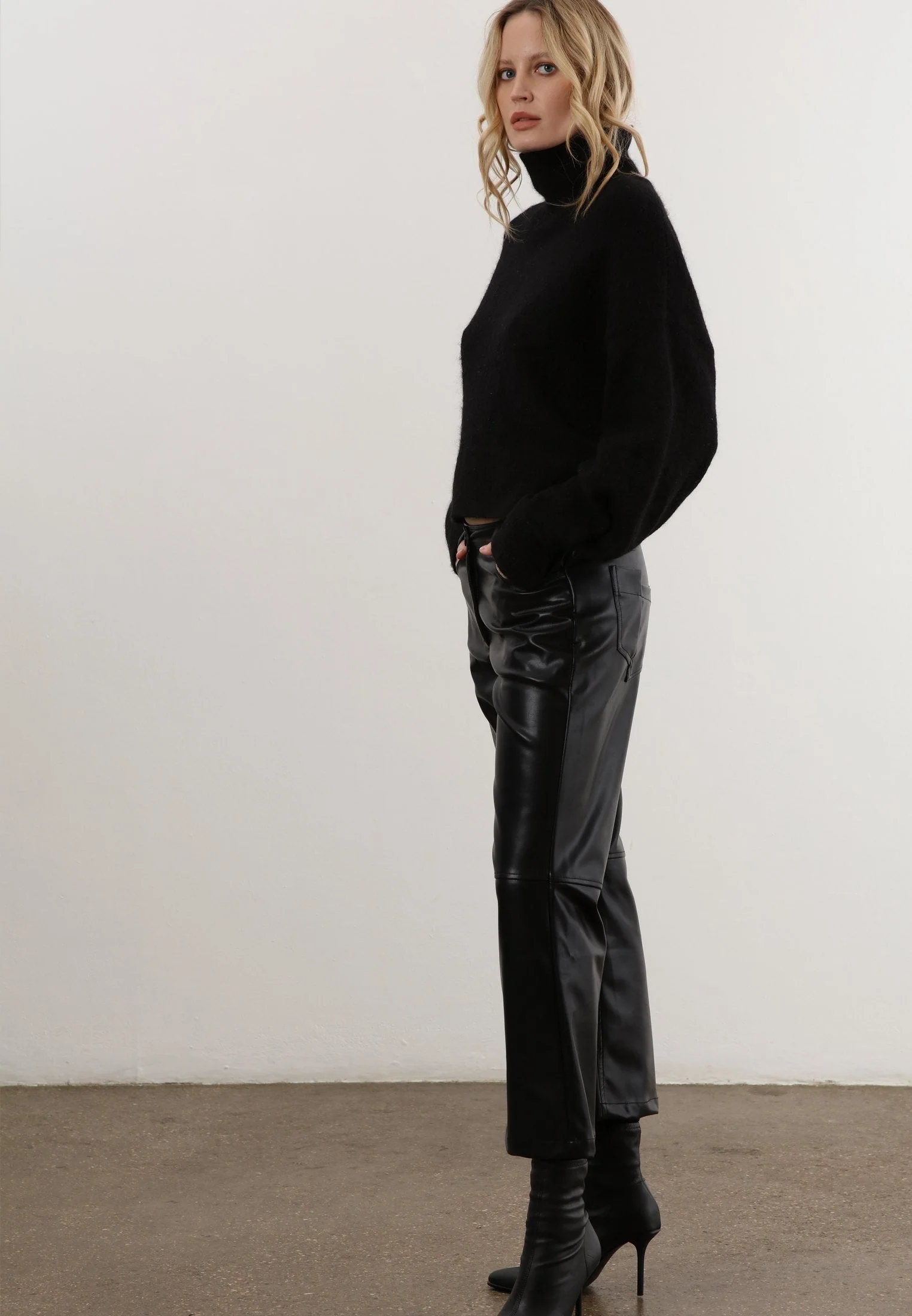 ORBIT TROUSERS BLACK - Image 5