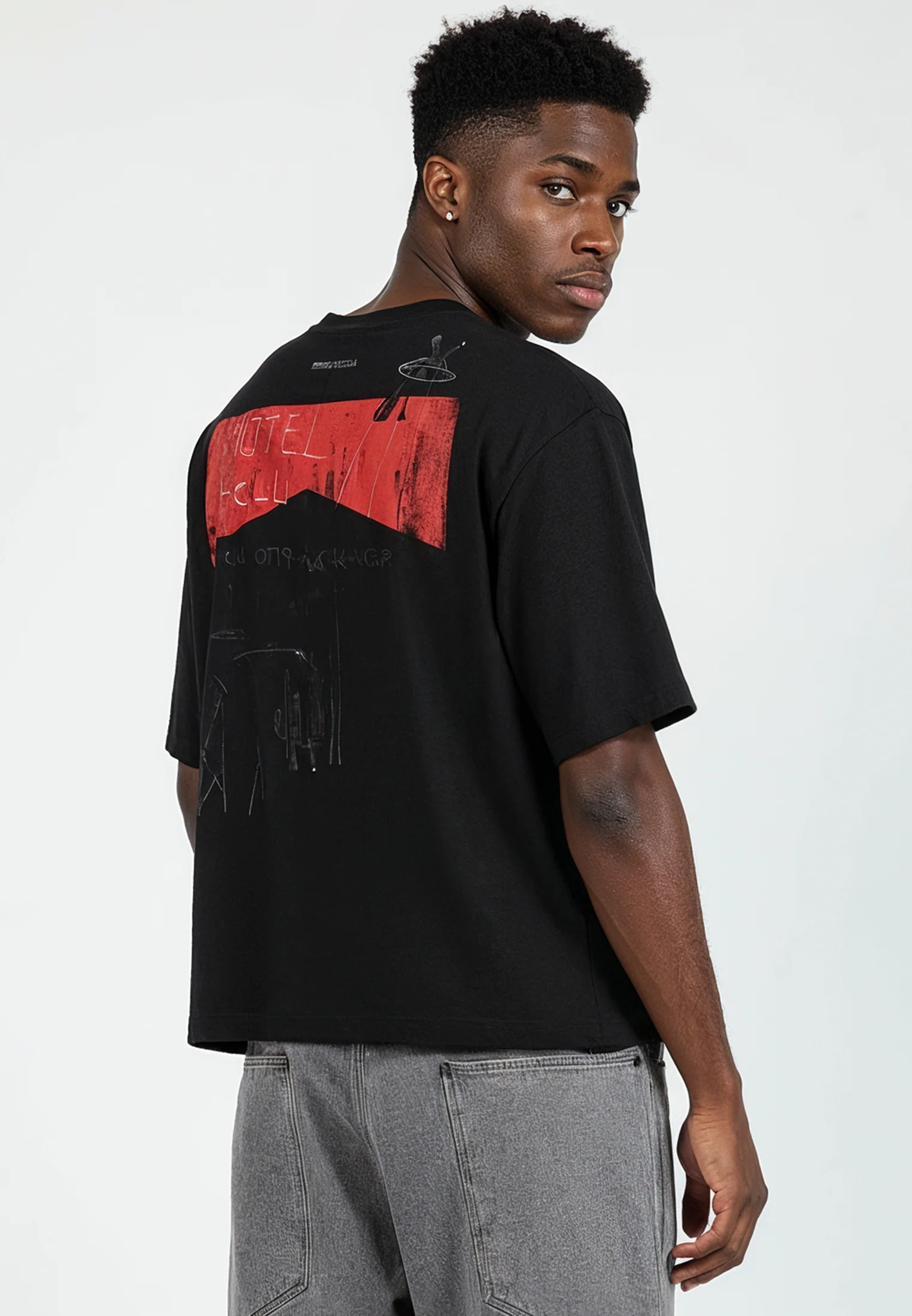 RED TAB CROP T-SHIRT BLACK - Image 3