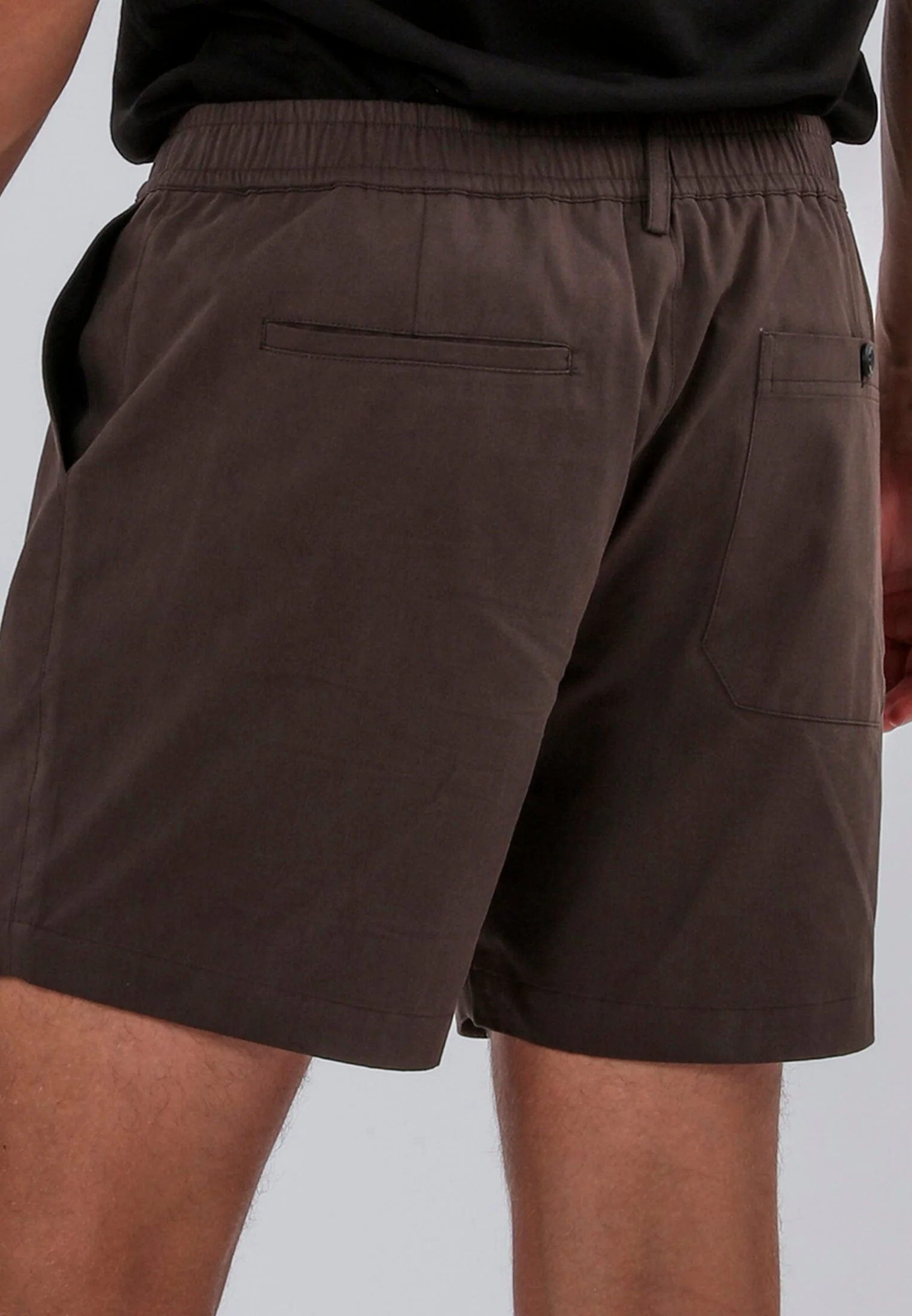 SAINT-TROPEZ ELASTICATED HOLIDAY SHORTS CHOCOLATE - Image 7