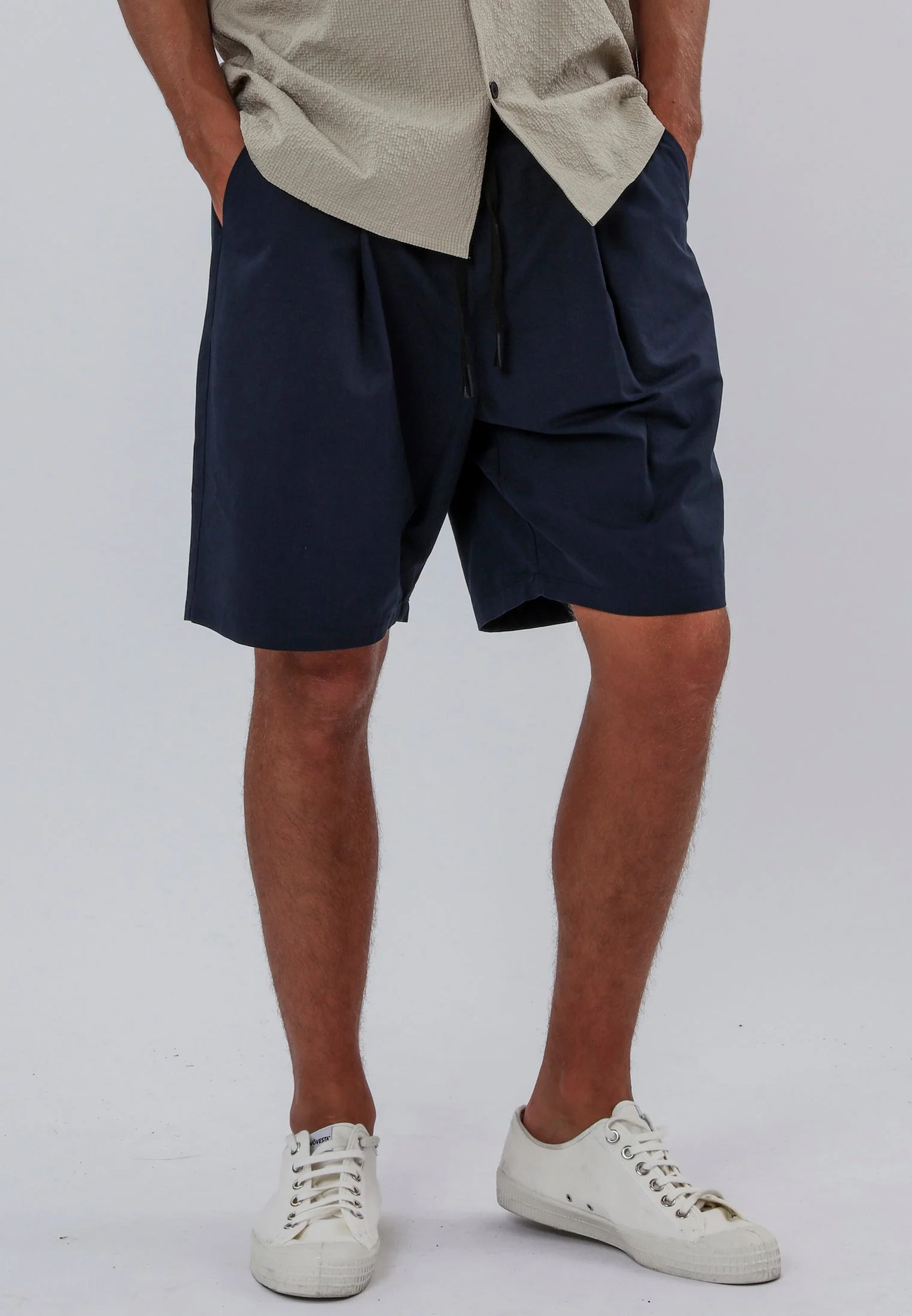 SAINT-TROPEZ PLEATED LINEN BLEND HOLIDAY SHORTS MIDNIGHT - Image 5