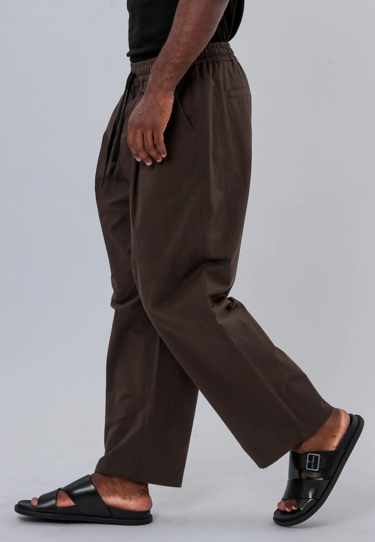 SAINT-TROPEZ PLEATED HOLIDAY TROUSERS CHOCOLATE - Image 3