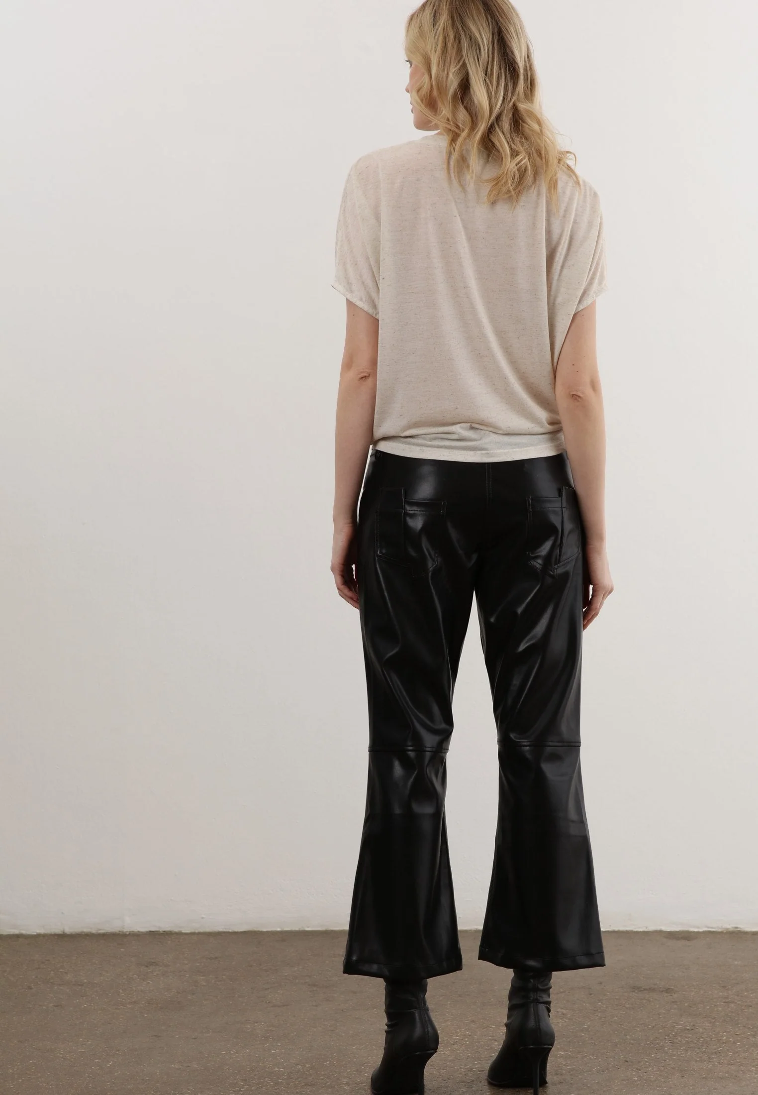 SHADOW TOP OFF WHITE - Image 2