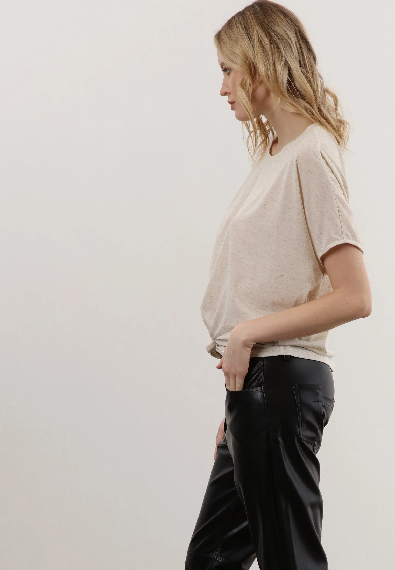 SHADOW TOP OFF WHITE - Image 3