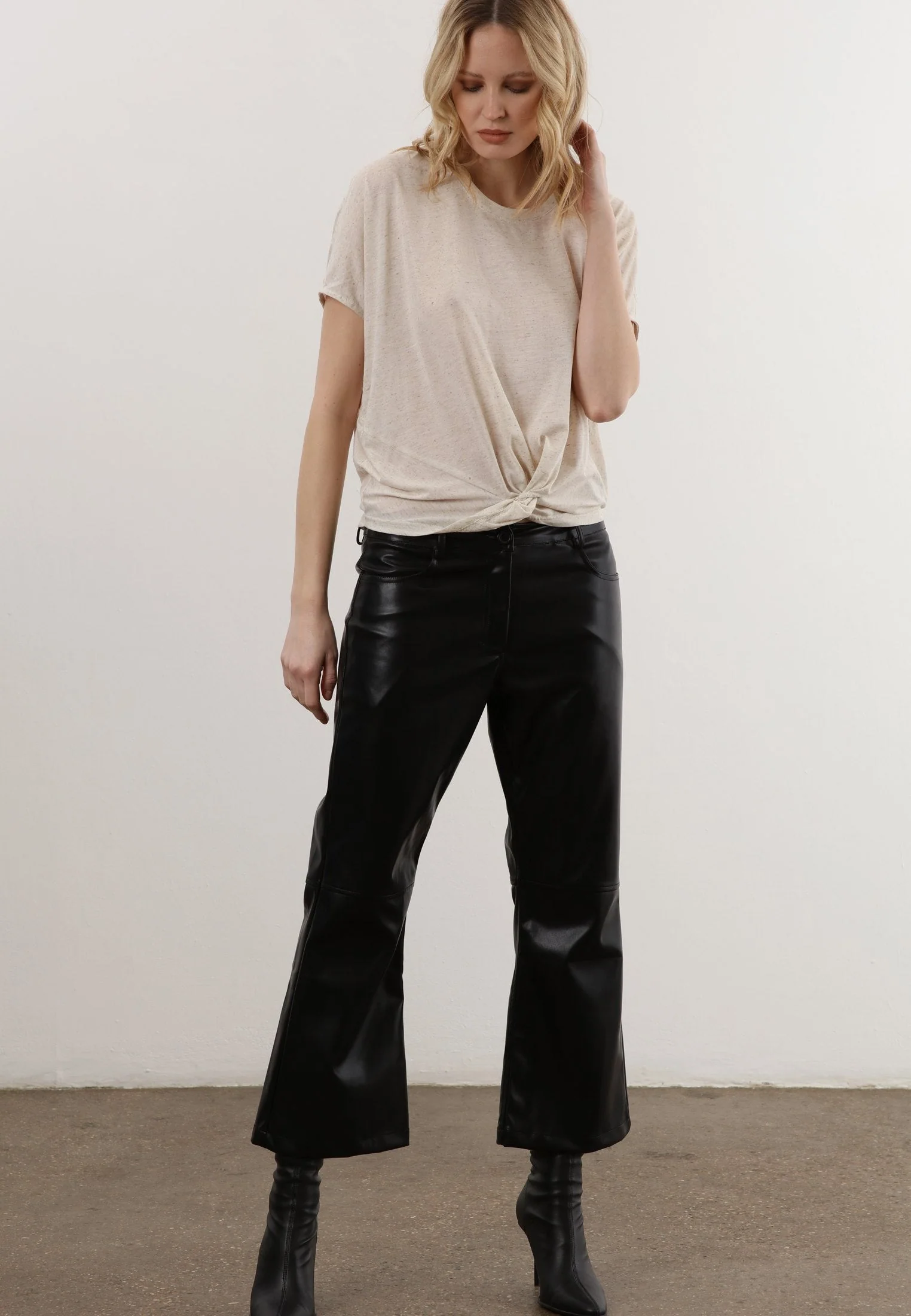 SHADOW TOP OFF WHITE - Image 5