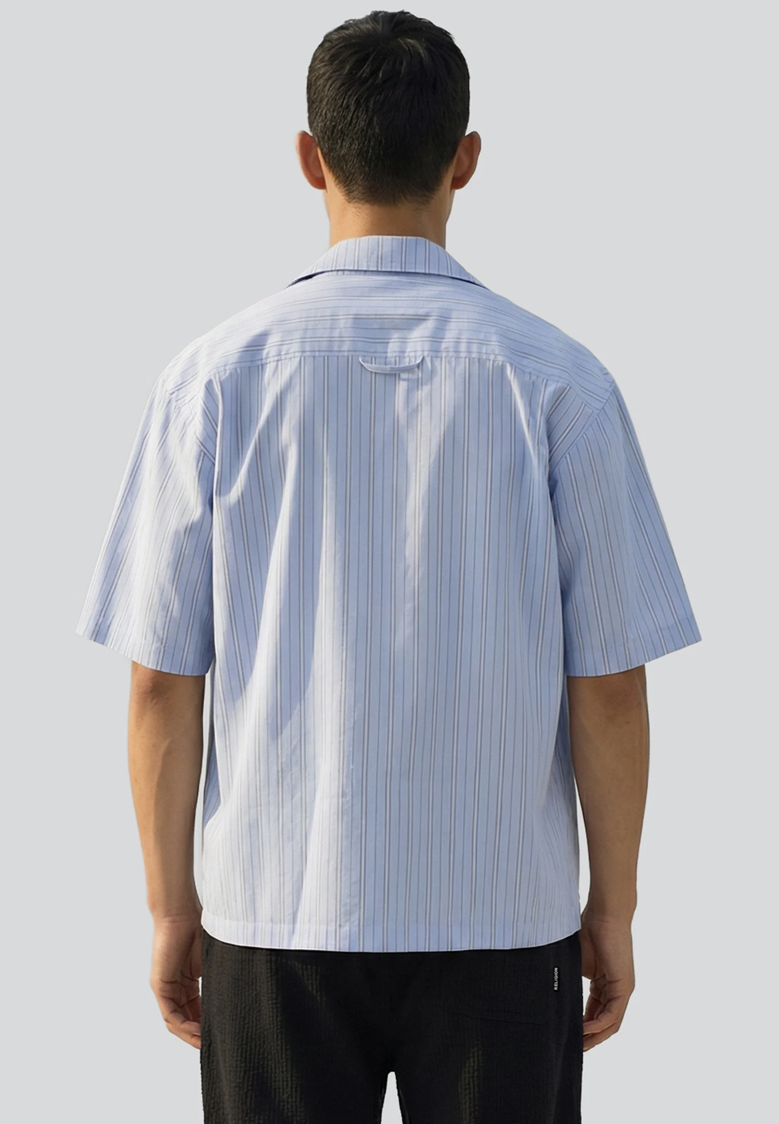 STRIPE CROPPED SHIRT WHITE & BLUE - Image 4